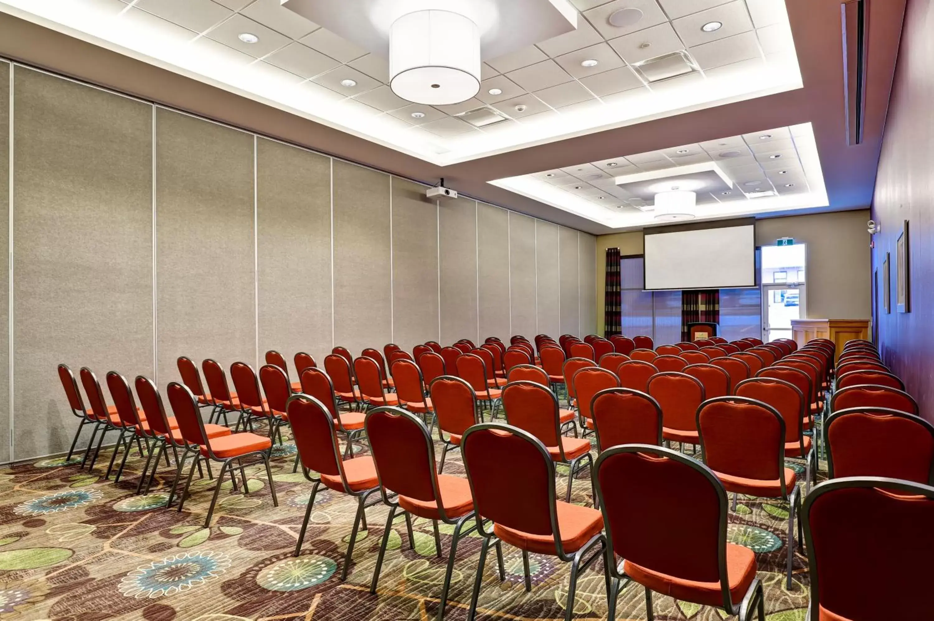 Meeting/conference room in Holiday Inn - Mississauga Toronto West, an IHG Hotel