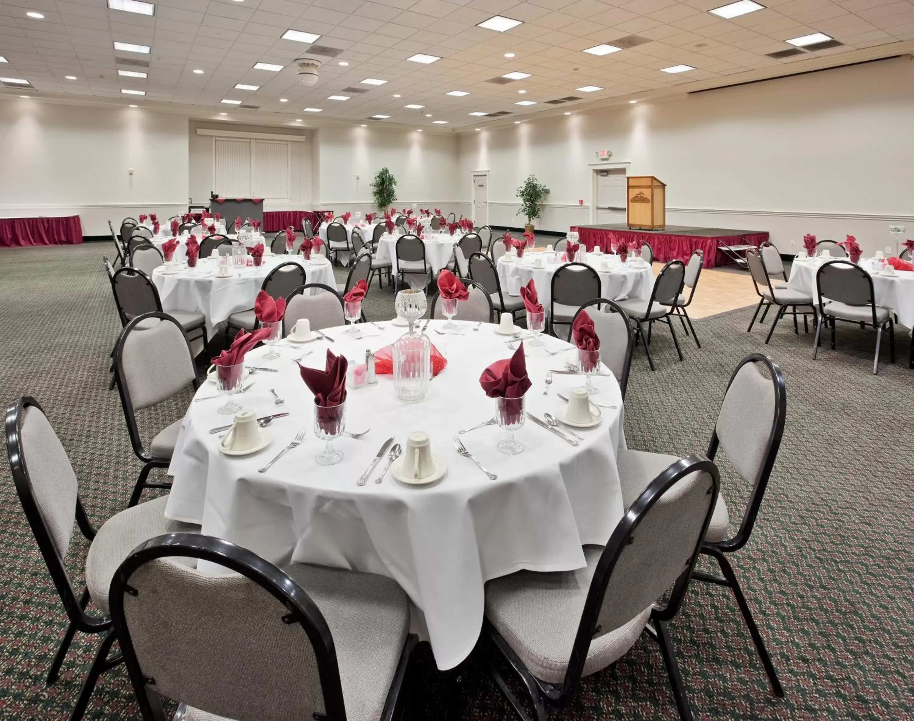 Banquet/Function facilities, Banquet Facilities in Holiday Inn Redding, an IHG Hotel