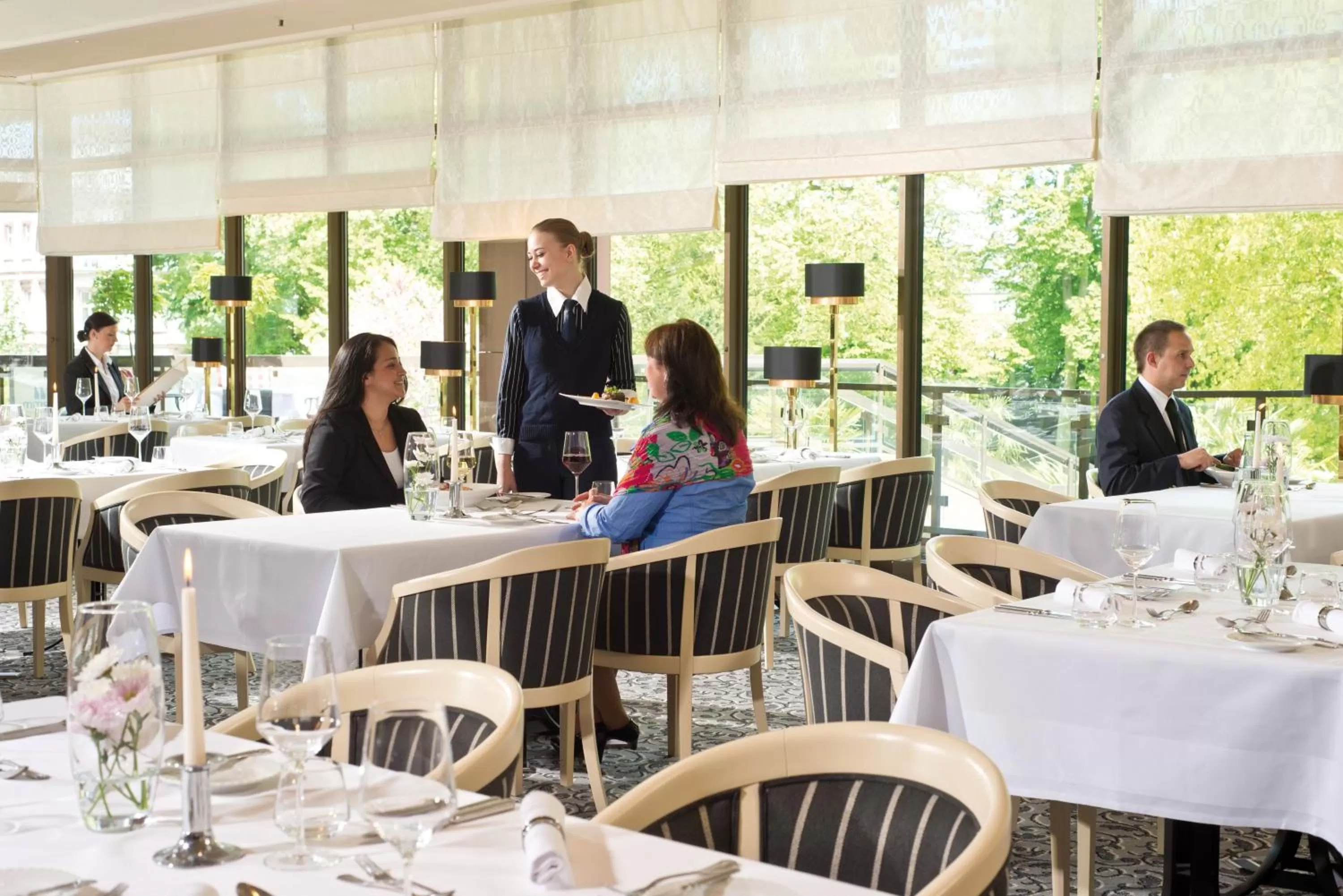 Restaurant/places to eat in Maritim Hotel Bad Homburg