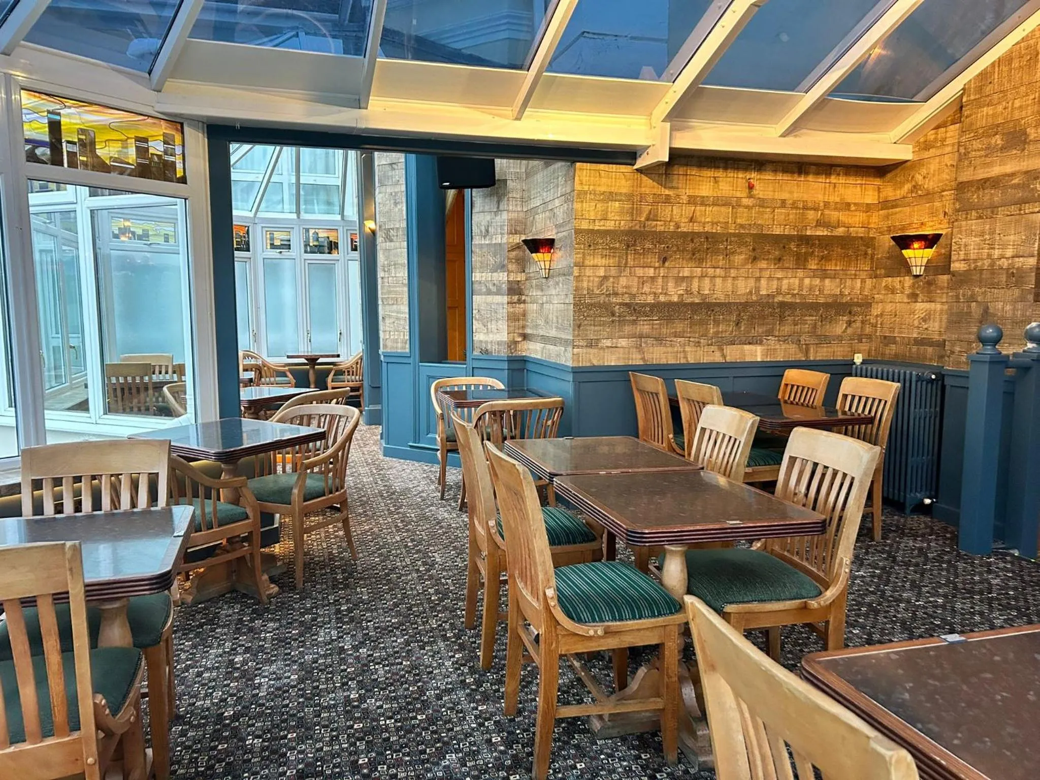 Restaurant/places to eat in The Heritage Hotel