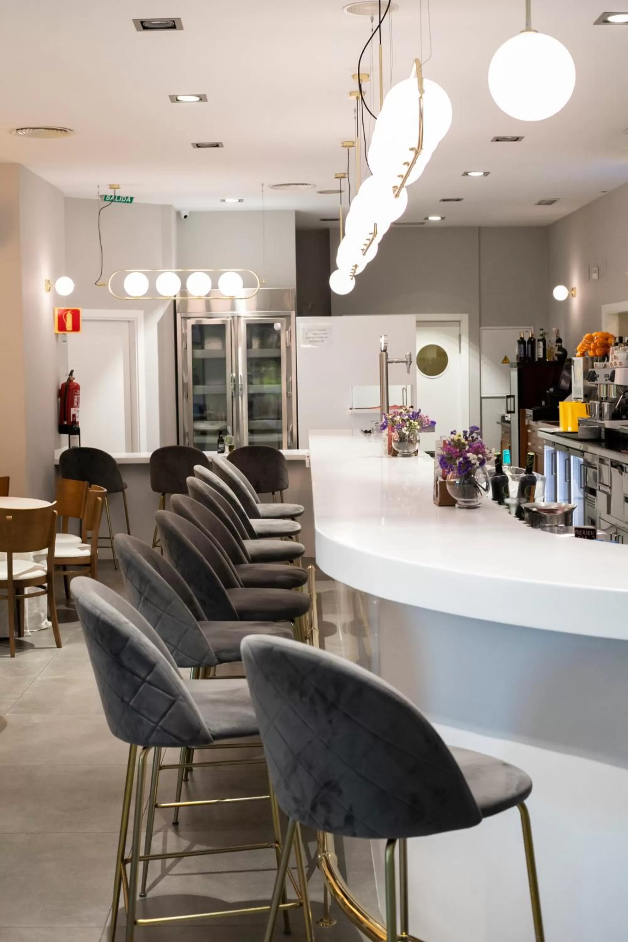 Restaurant/places to eat in Gran Hotel Victoria