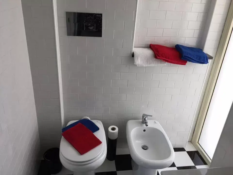 Toilet, Bathroom in Interno 10