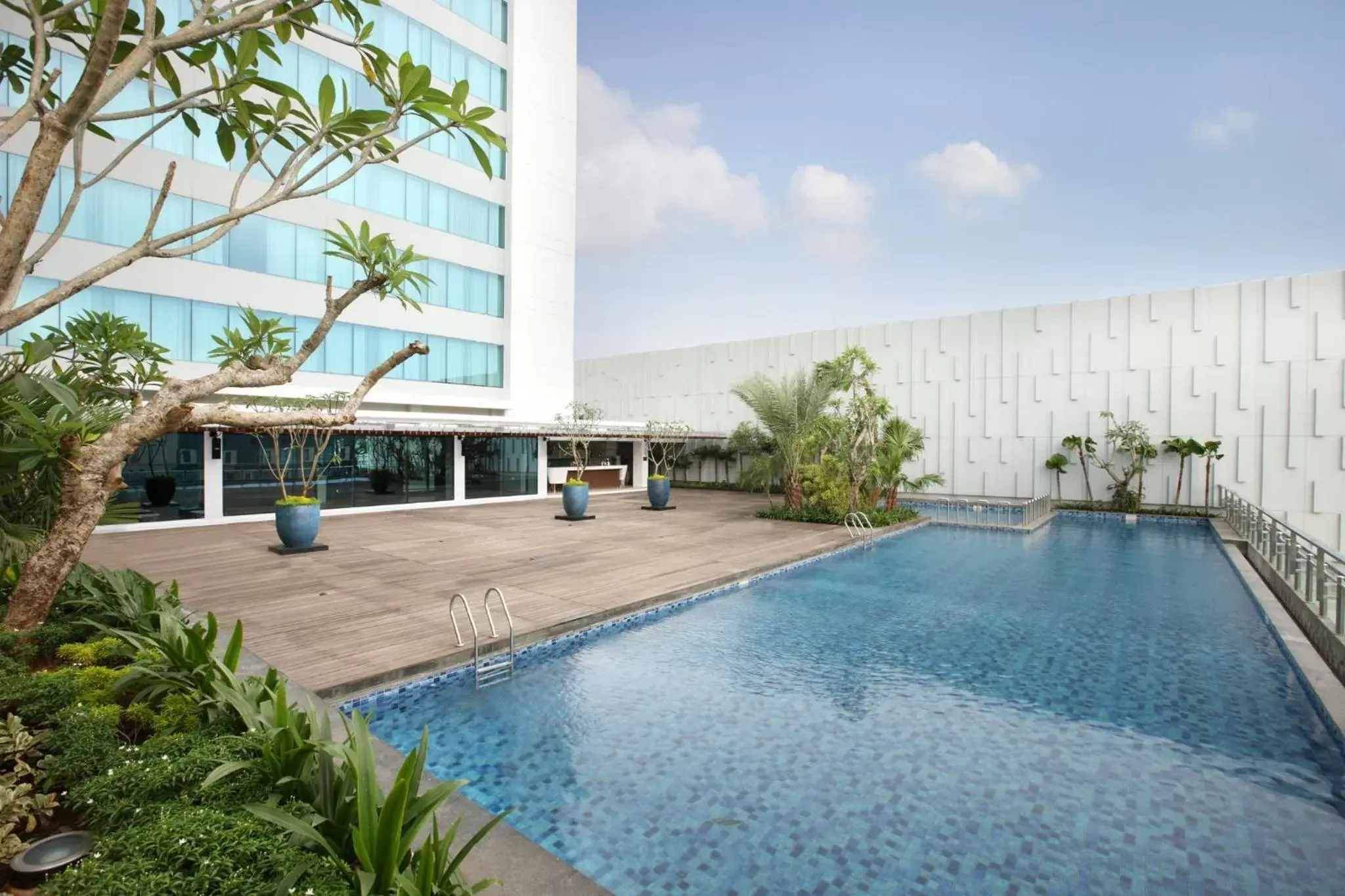 Swimming Pool in Holiday Inn Jakarta Kemayoran, an IHG Hotel