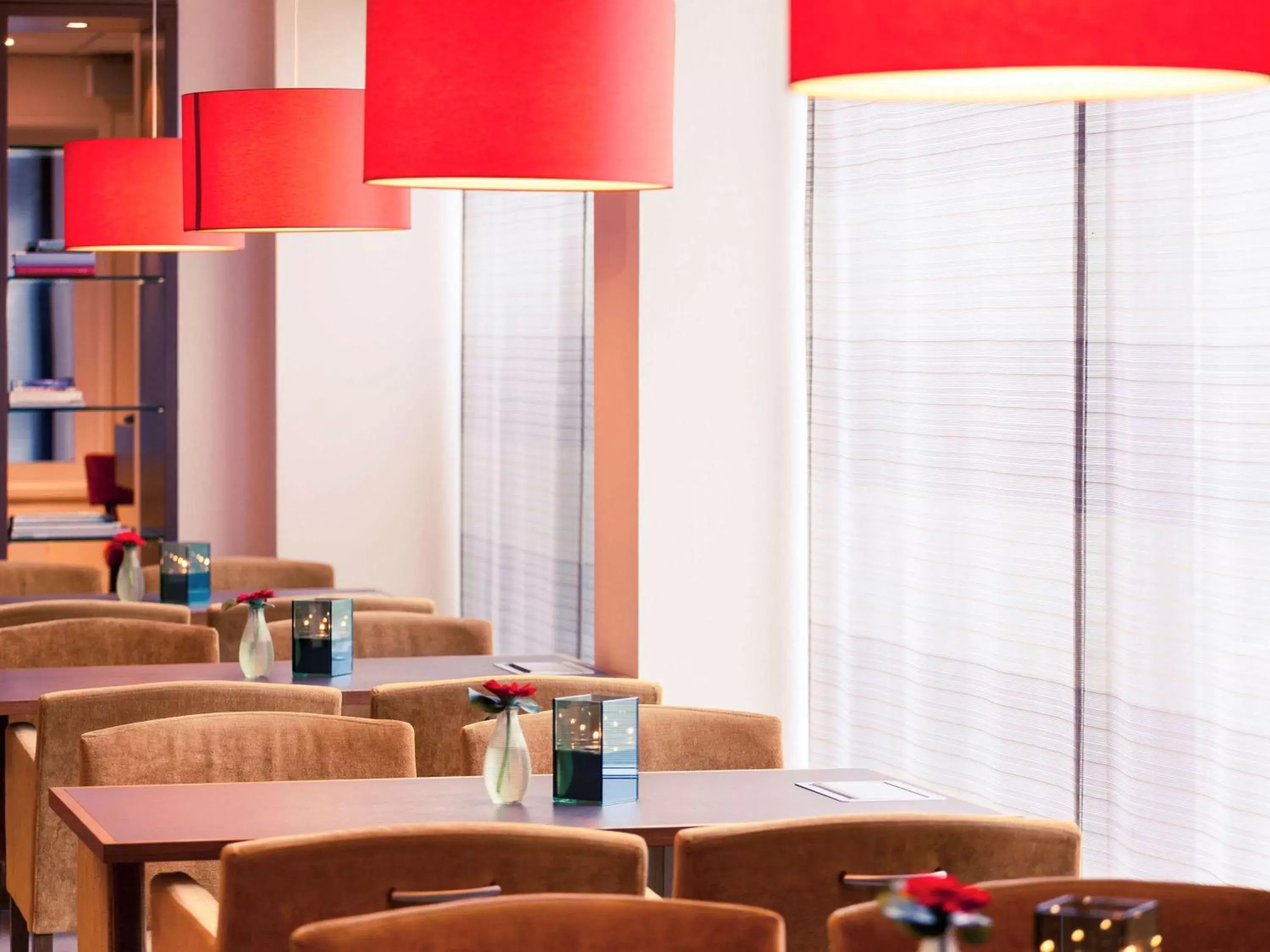 Restaurant/places to eat in Mercure Hotel Groningen Martiniplaza