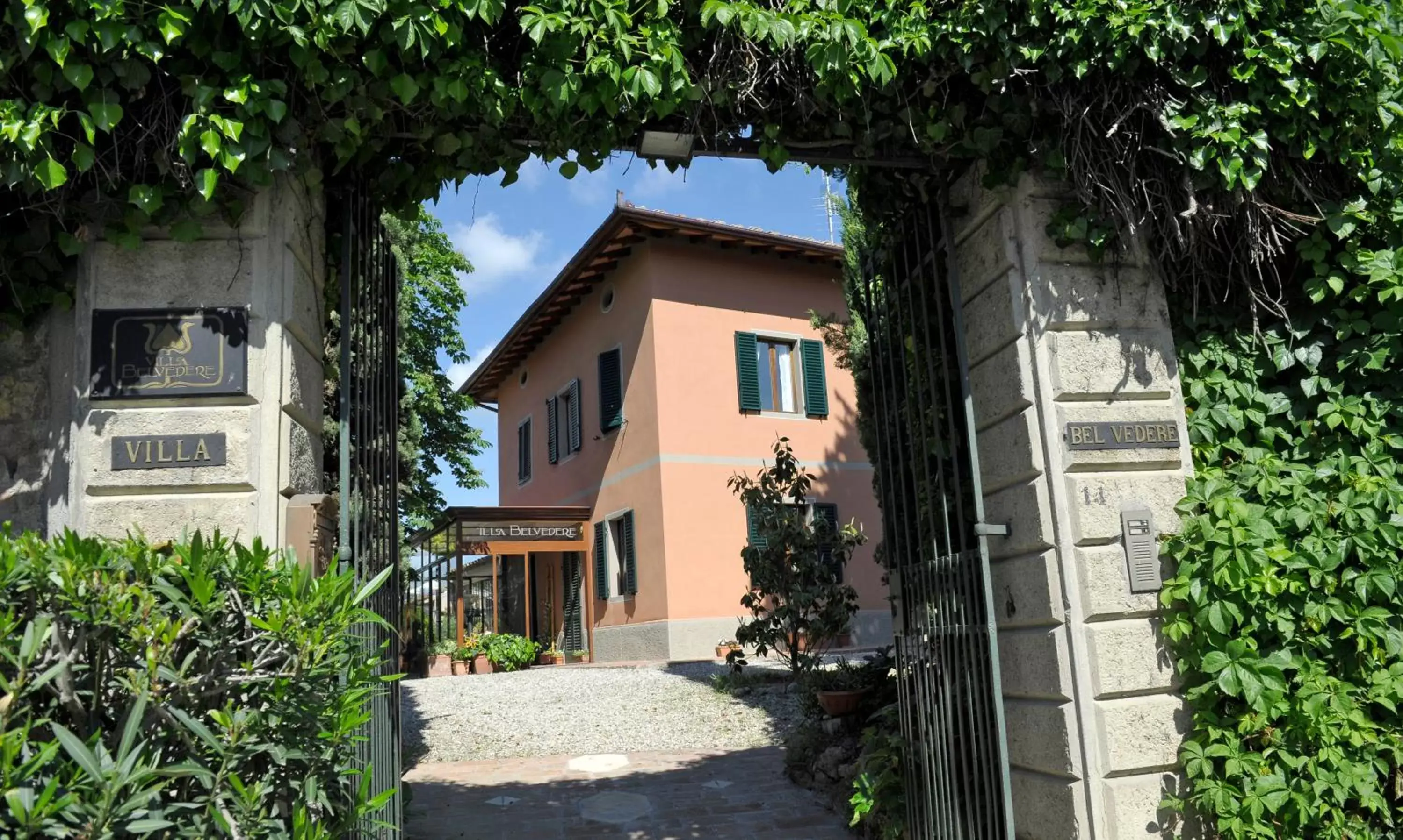 Facade/entrance, Property Building in Hotel Villa Belvedere