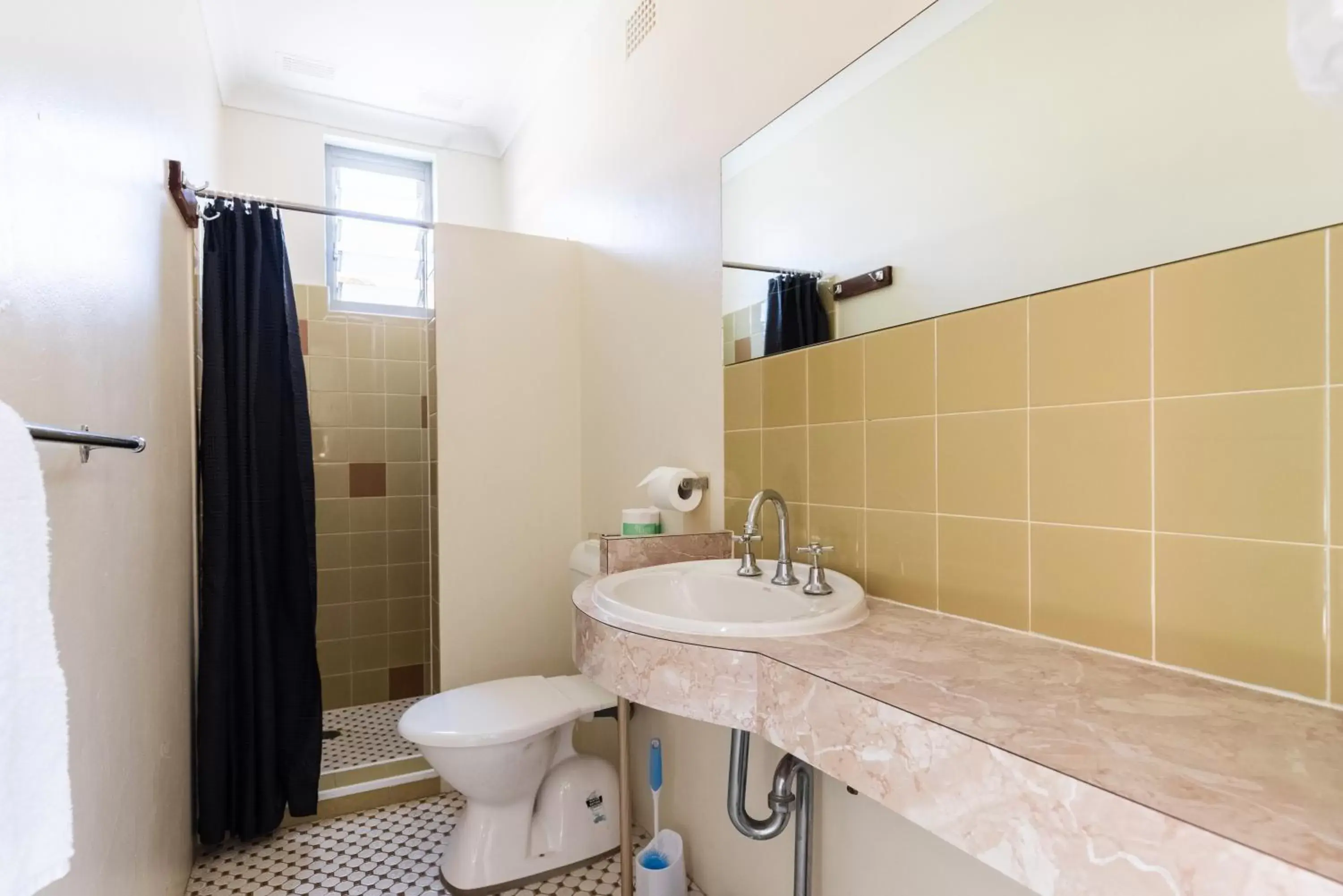 Standard Twin Room in Midlands Motel Standard Twin Room in Midlands Motel