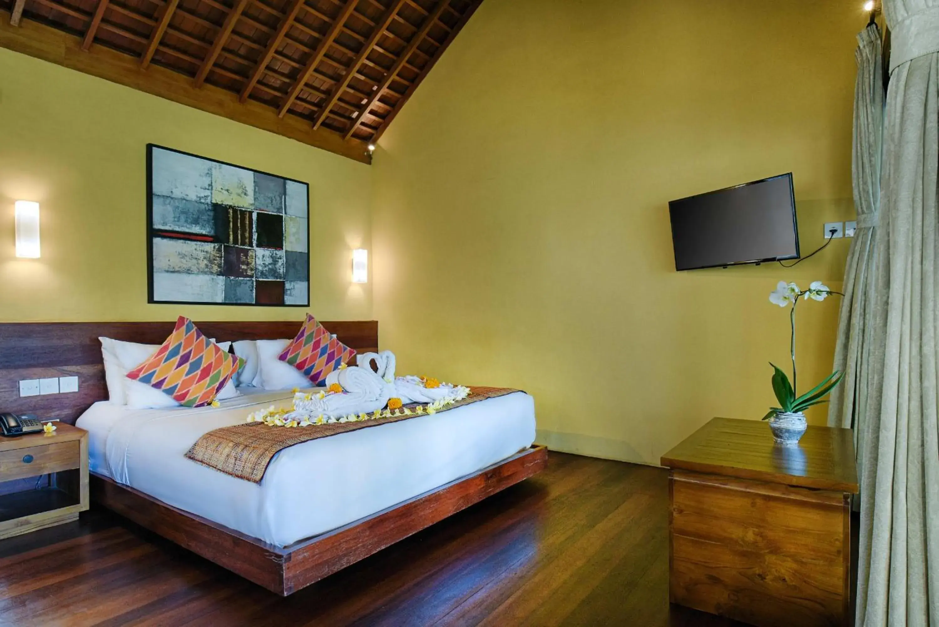 Photo of the whole room, Bed in Samkhya Villas - Free 1x Floating Breakfast or Minibar Photo of the whole room, Bed in Samkhya Villas - Free 1x Floating Breakfast or Minibar
