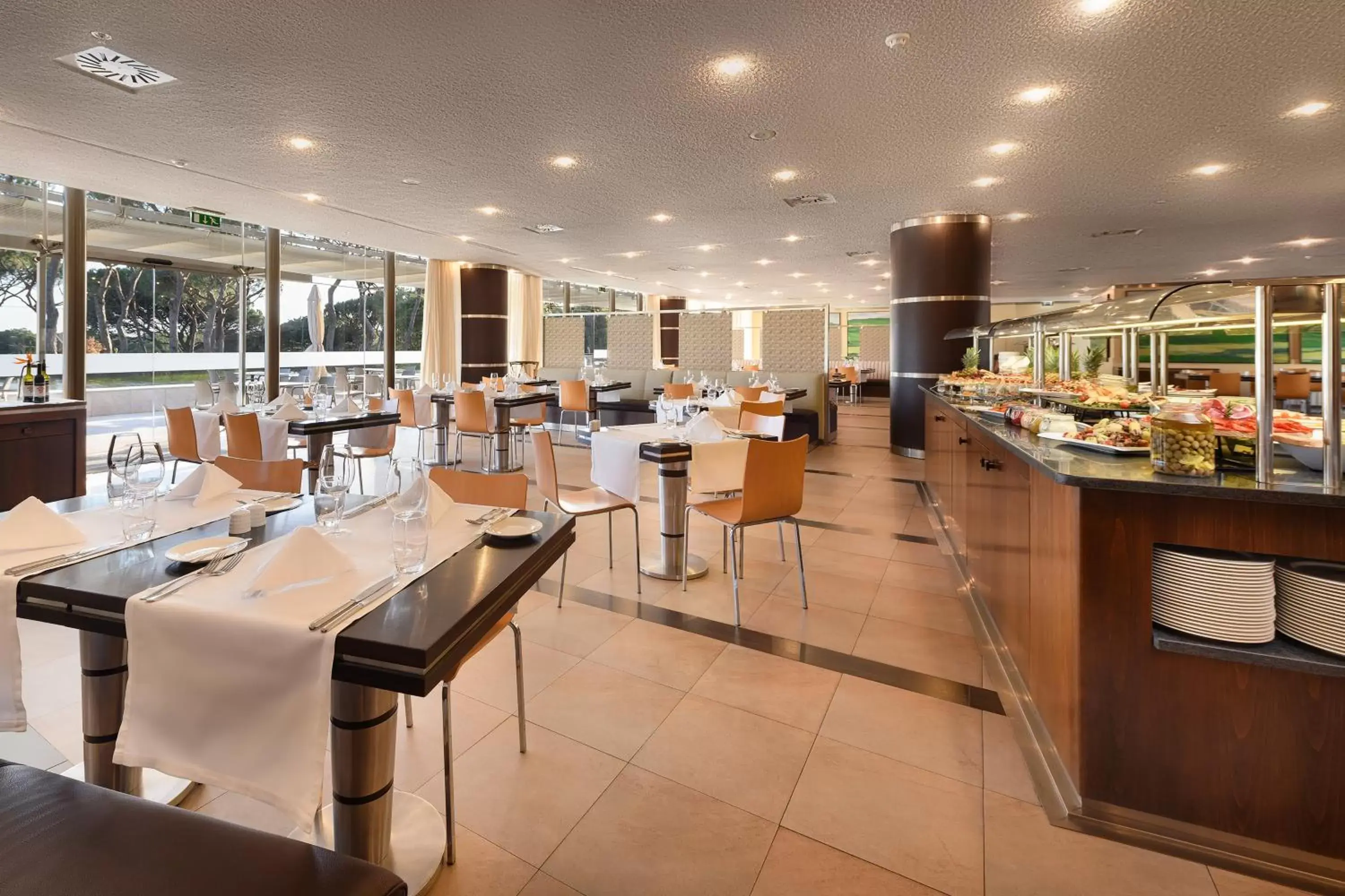 Restaurant/Places to Eat in Pestana Vila Sol Golf & Resort Hotel