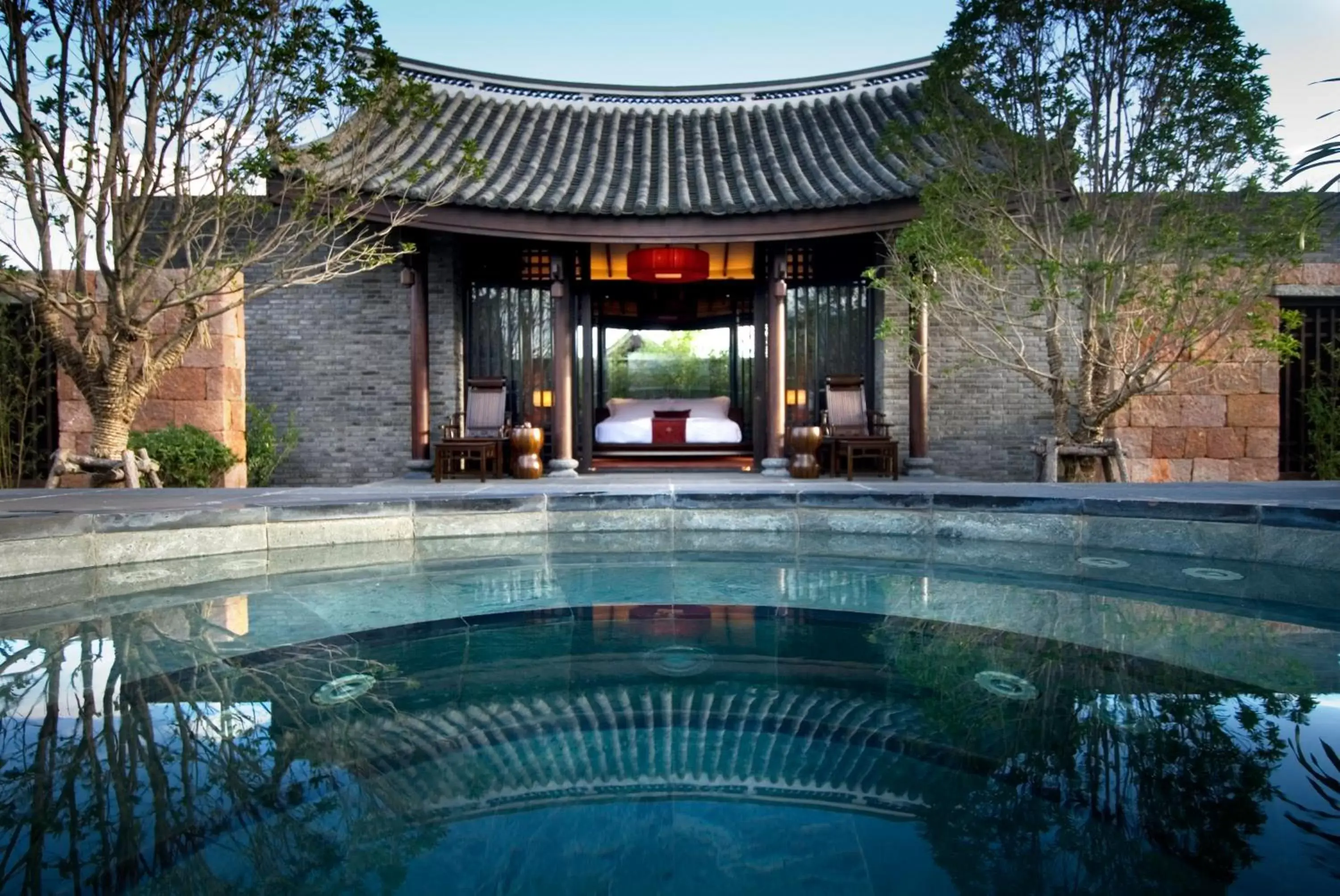 Massage, Swimming Pool in Banyan Tree Lijiang