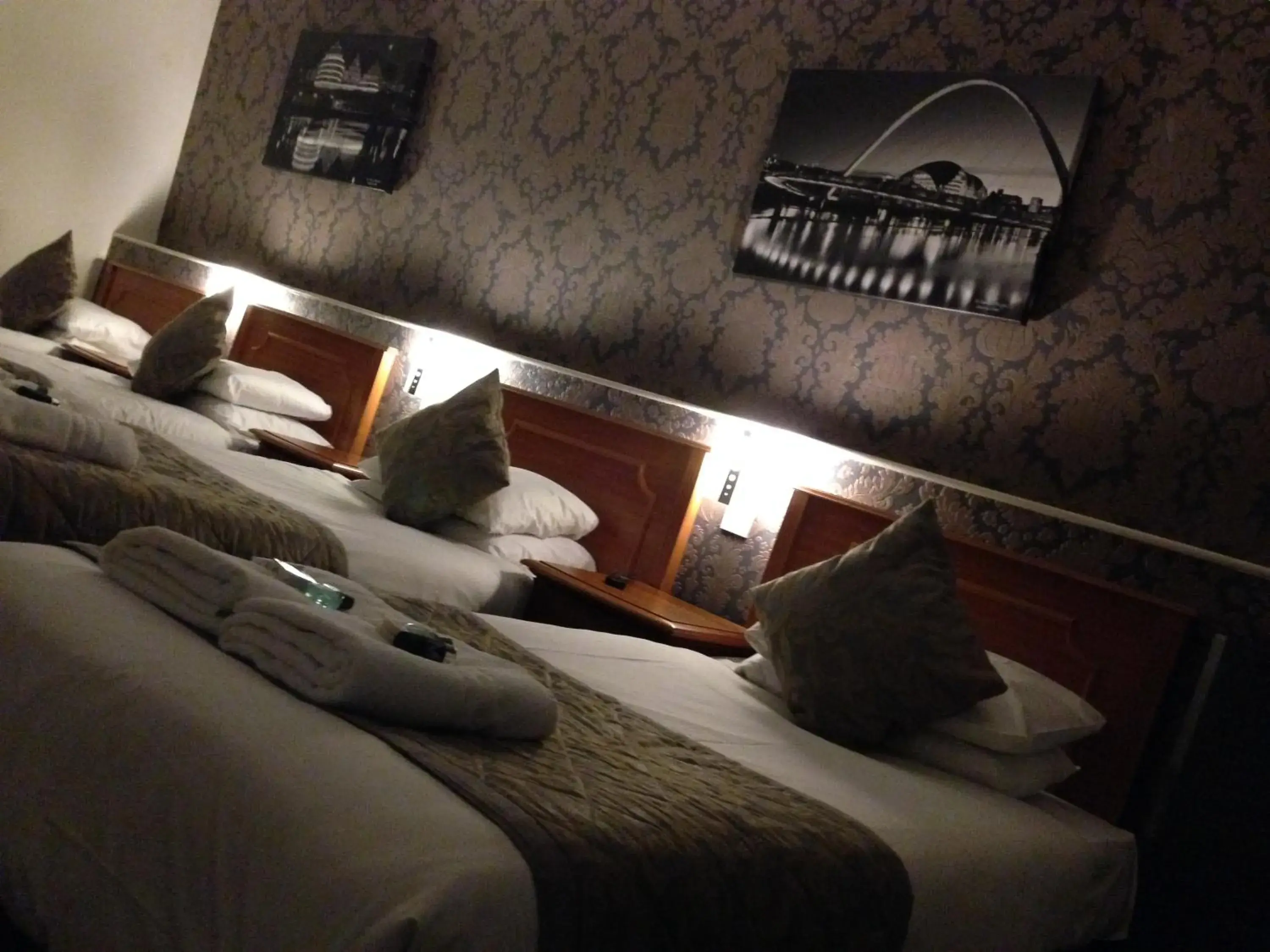 Bed in Grainger Hotel