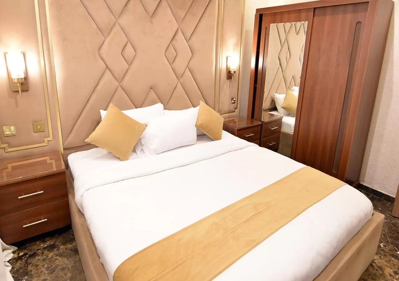 Bedroom, Bed in Rihanna Hotel Apartment