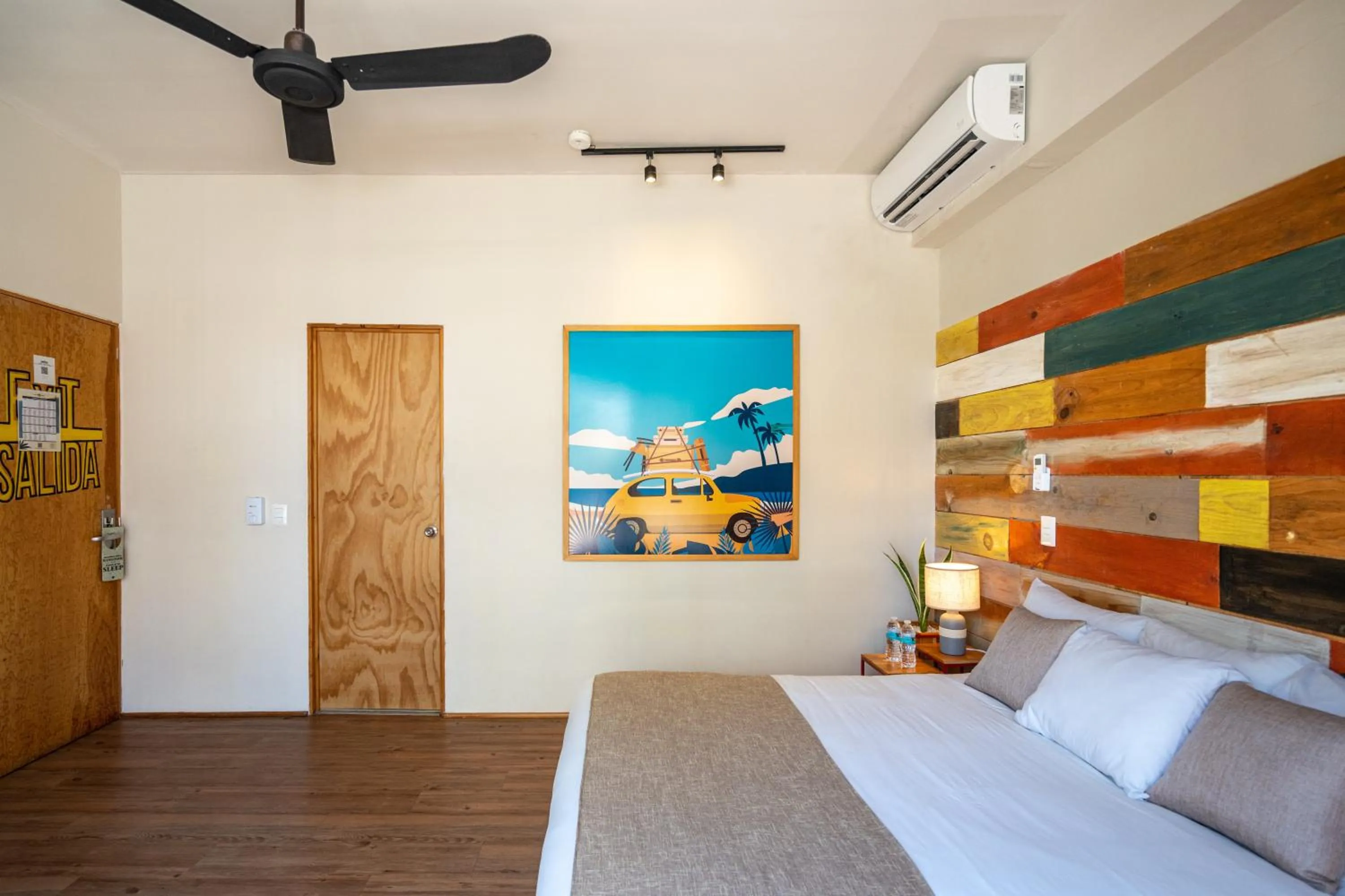 Bed in Mayan Monkey Cancun - Social Hotel