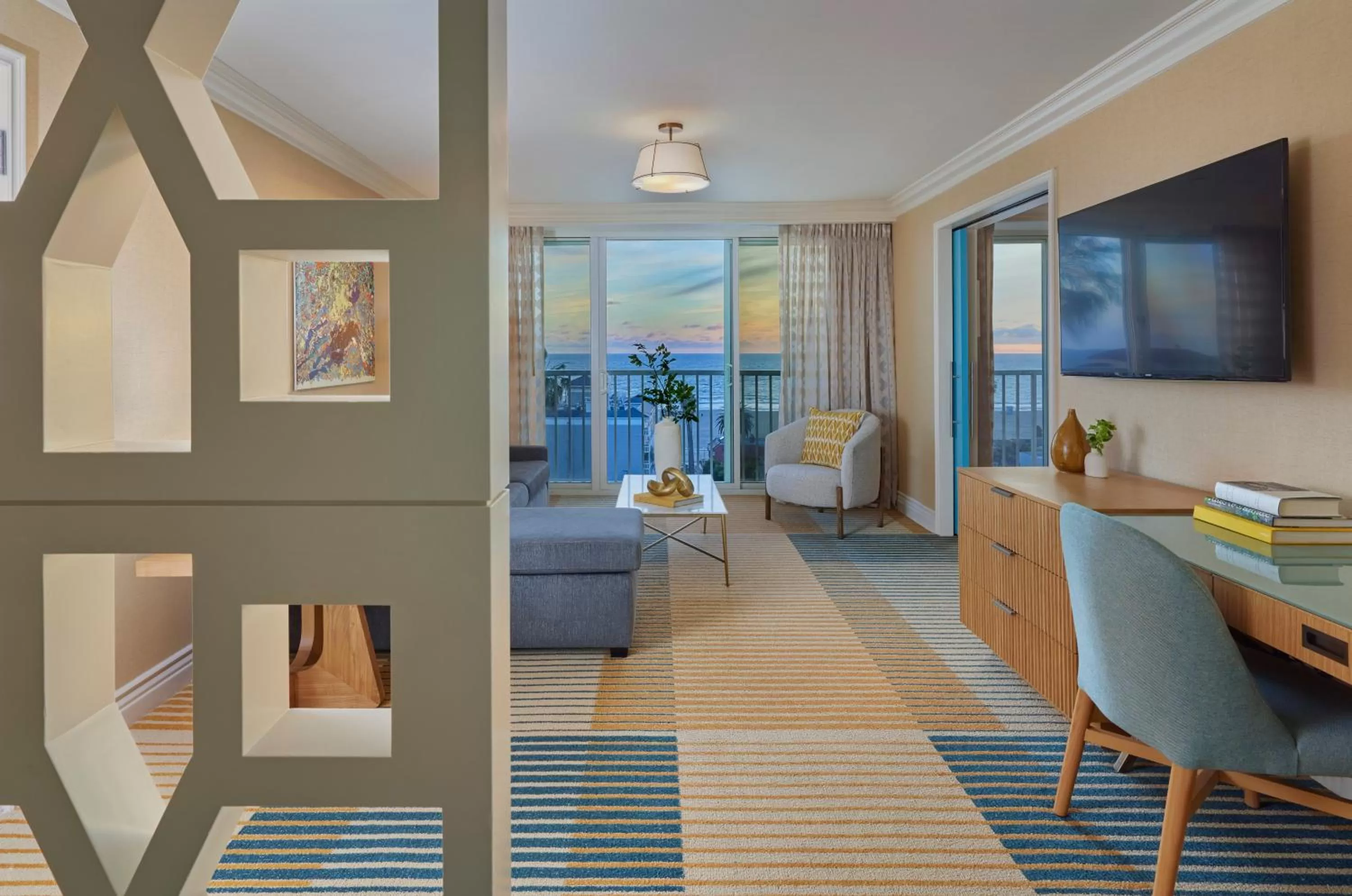 Living room in Viceroy Santa Monica