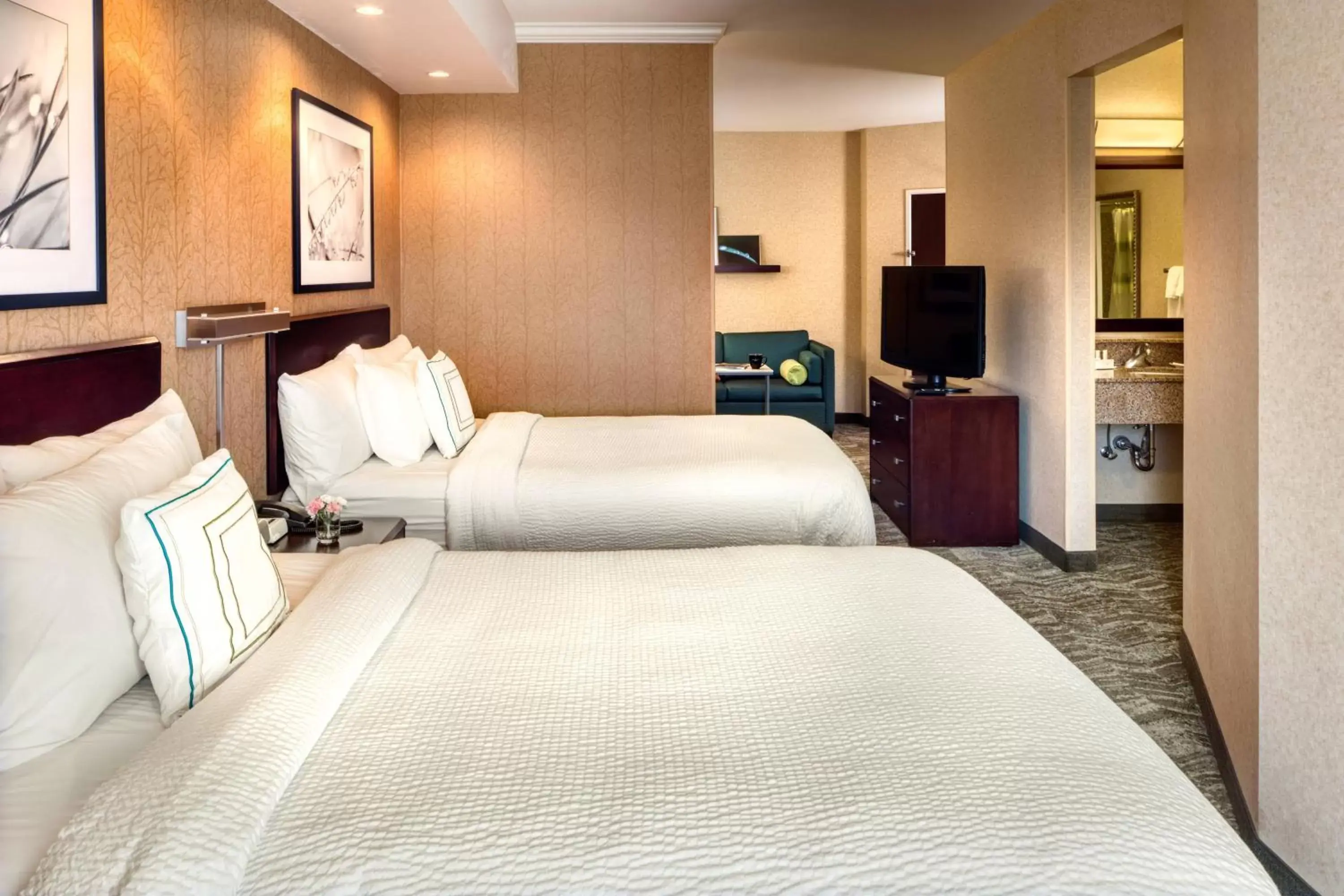 Photo of the whole room, Bed in SpringHill Suites by Marriott Salt Lake City Downtown