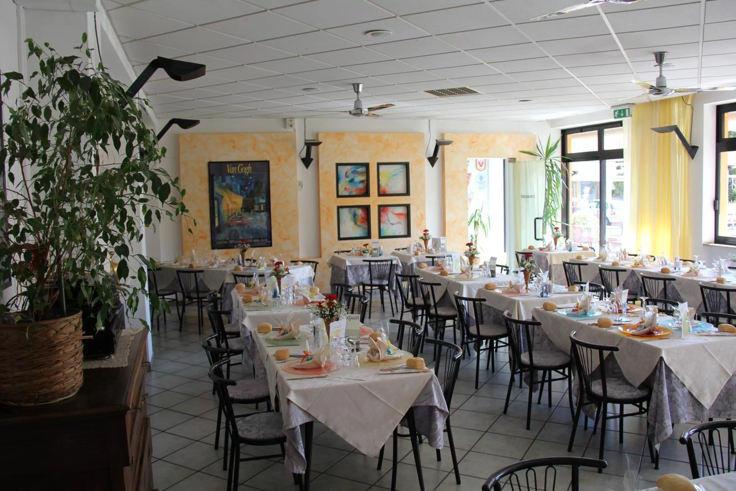 Restaurant/places to eat in Albergo Roma