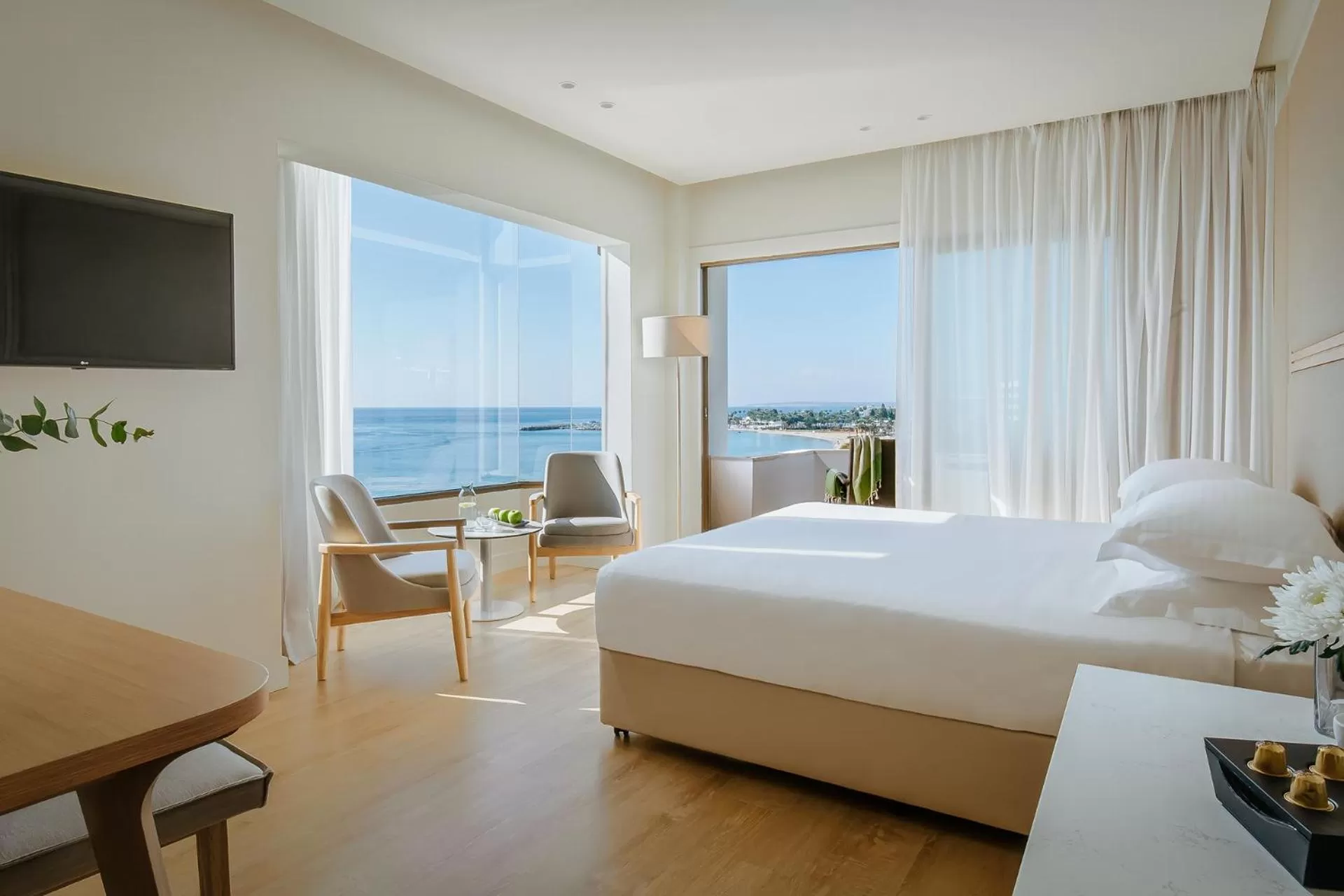 TV and multimedia, Bed in Alion Beach Hotel