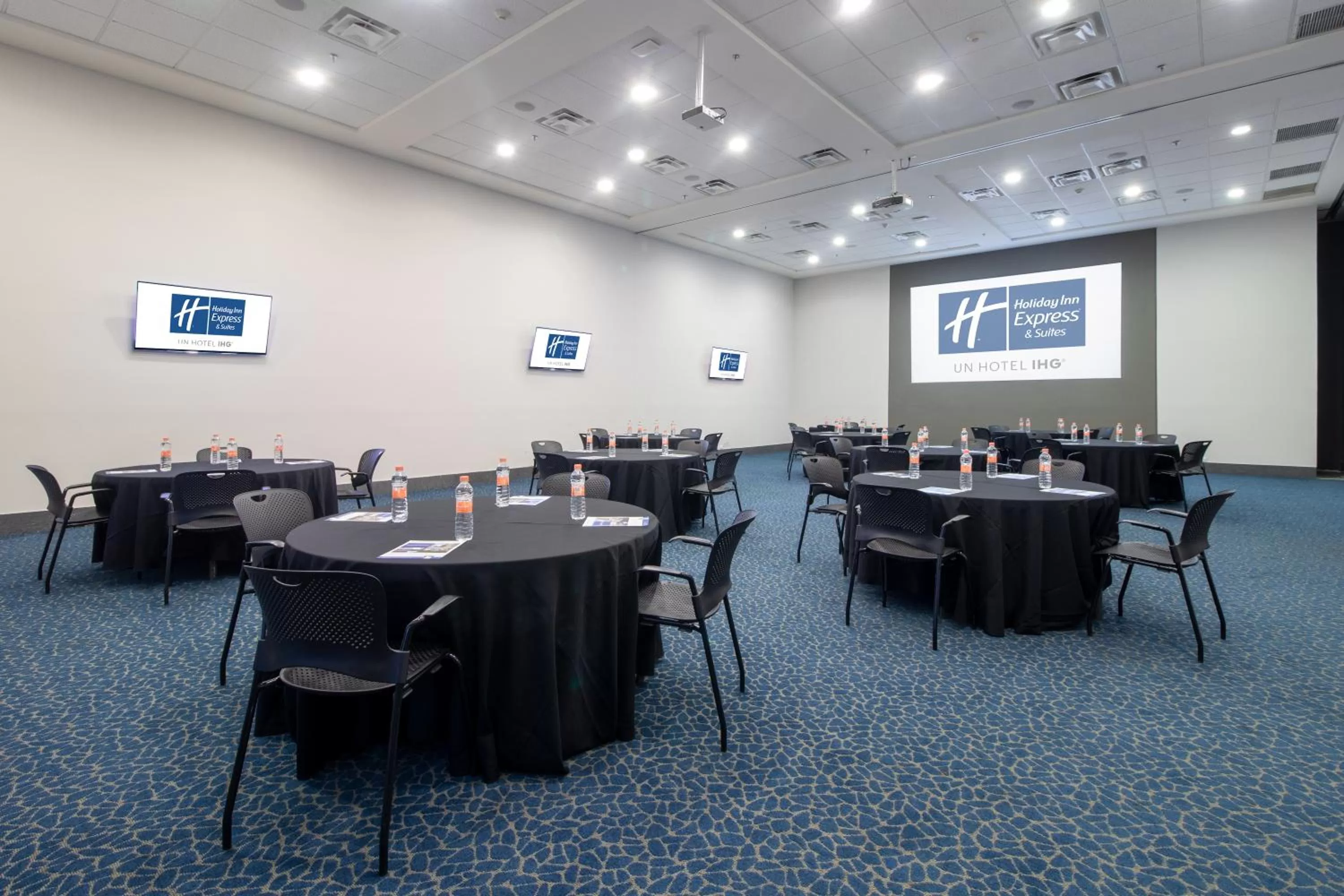 Meeting/conference room in Holiday Inn Express Hotel & Suites Hermosillo by IHG