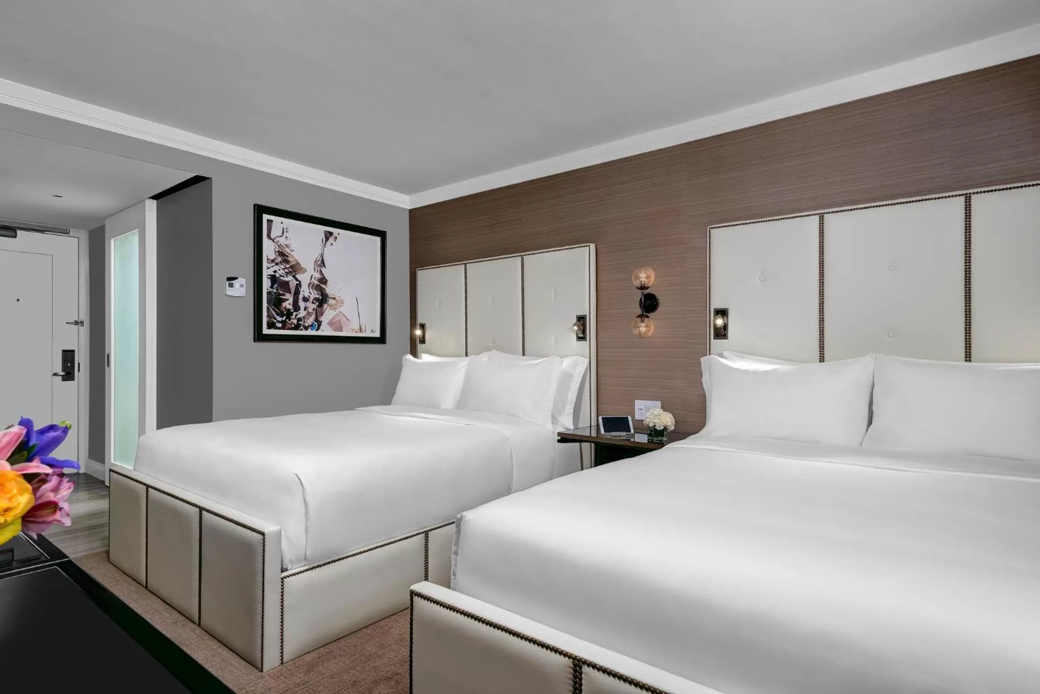 Photo of the whole room, Bed in The Manhattan at Times Square