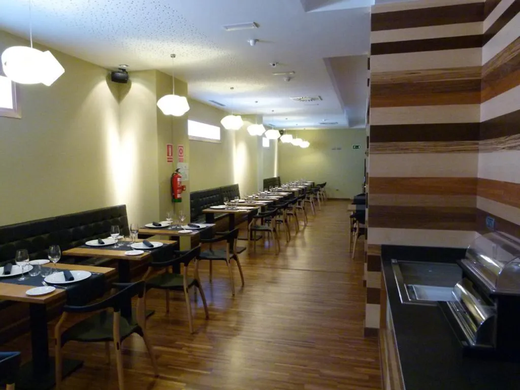 Restaurant/places to eat in Hotel Río Hortega