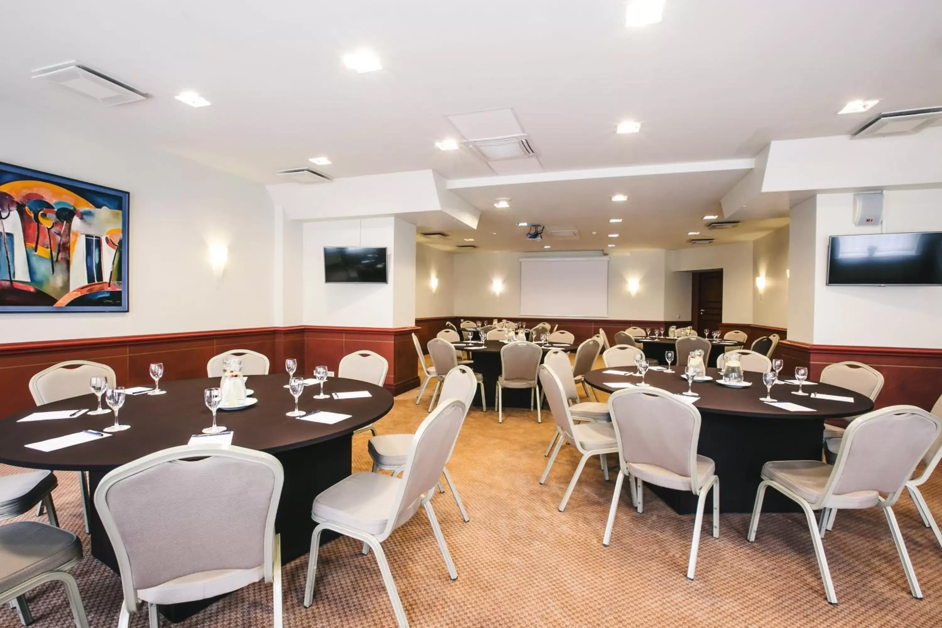 Meeting/conference room, Restaurant/Places to Eat in Monika Centrum Hotels