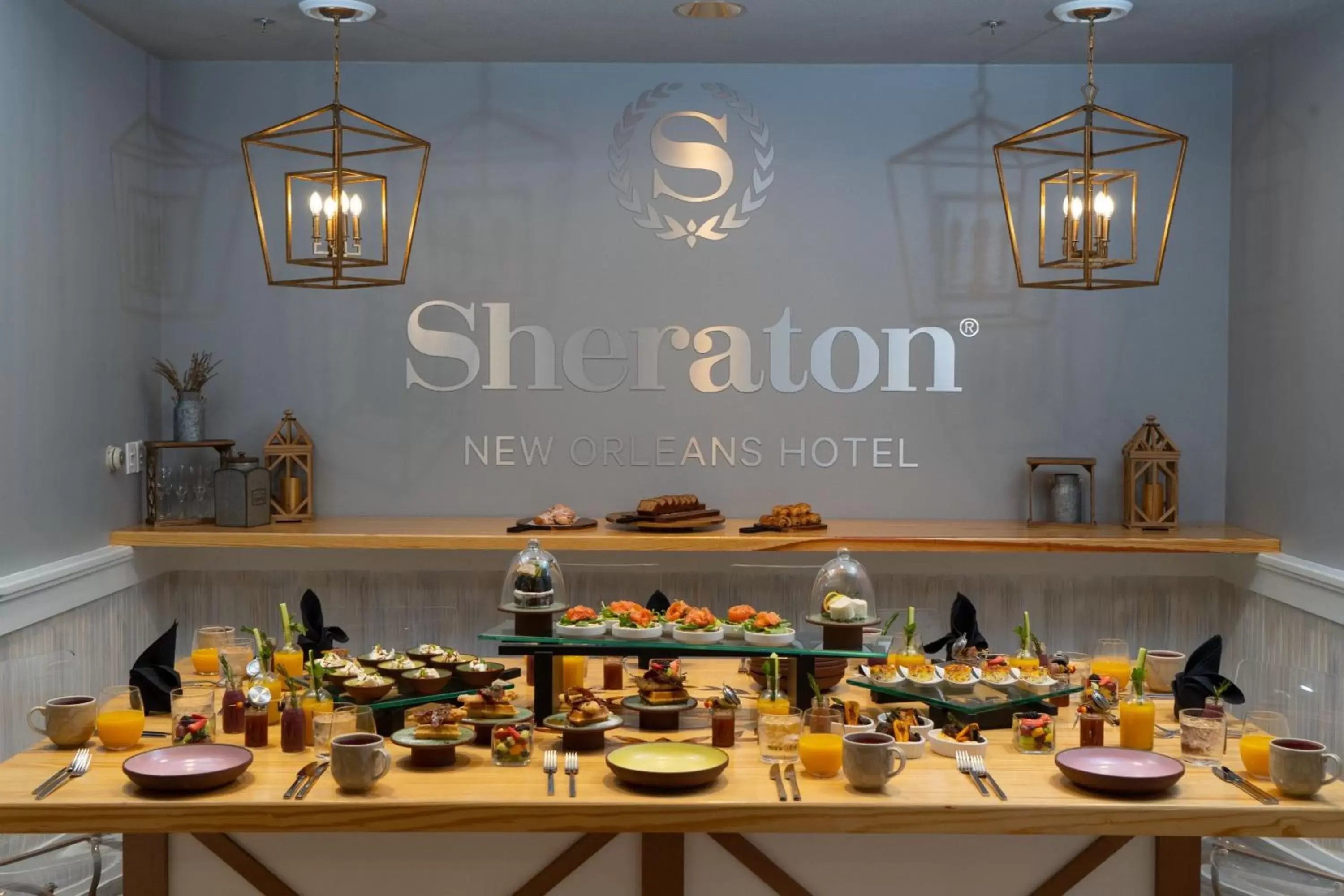 Restaurant/Places to Eat in Sheraton New Orleans Hotel
