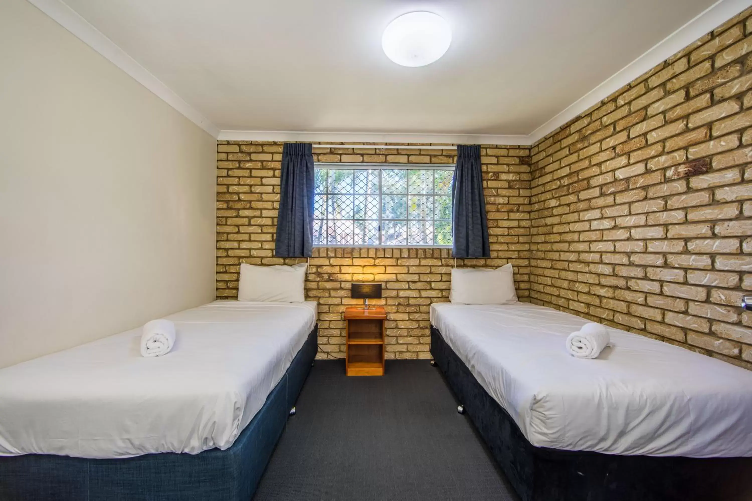 Bedroom, Bed in Caboolture Motel