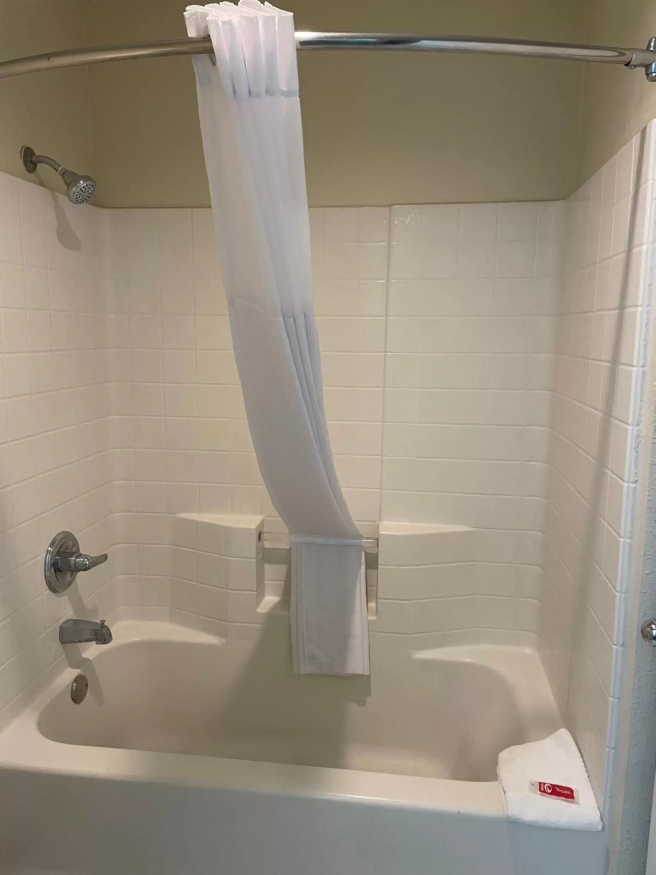 Bath, Bathroom in Econo Lodge Inn & Suites