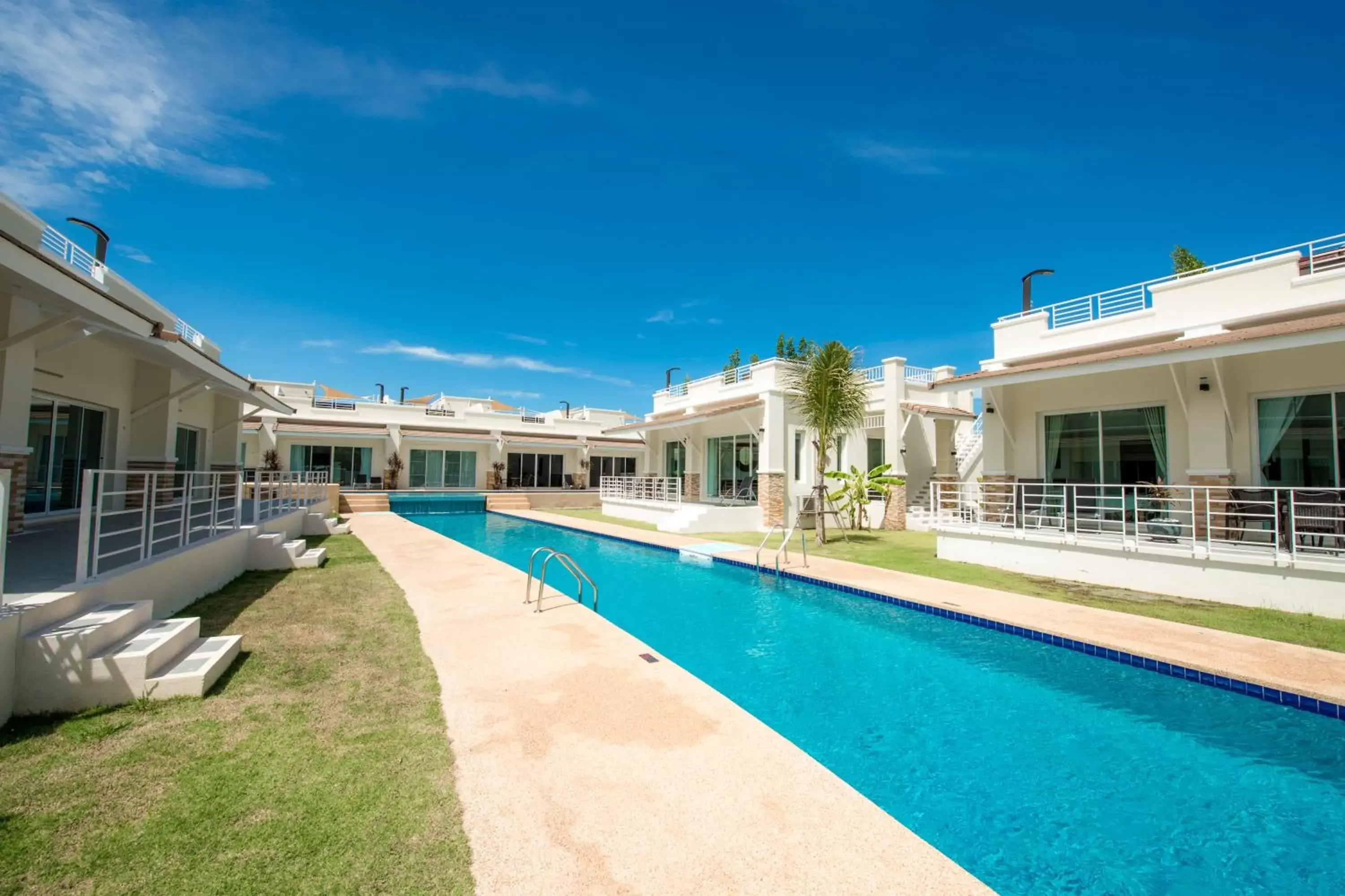 Swimming Pool in Oriental Beach Pearl Resort