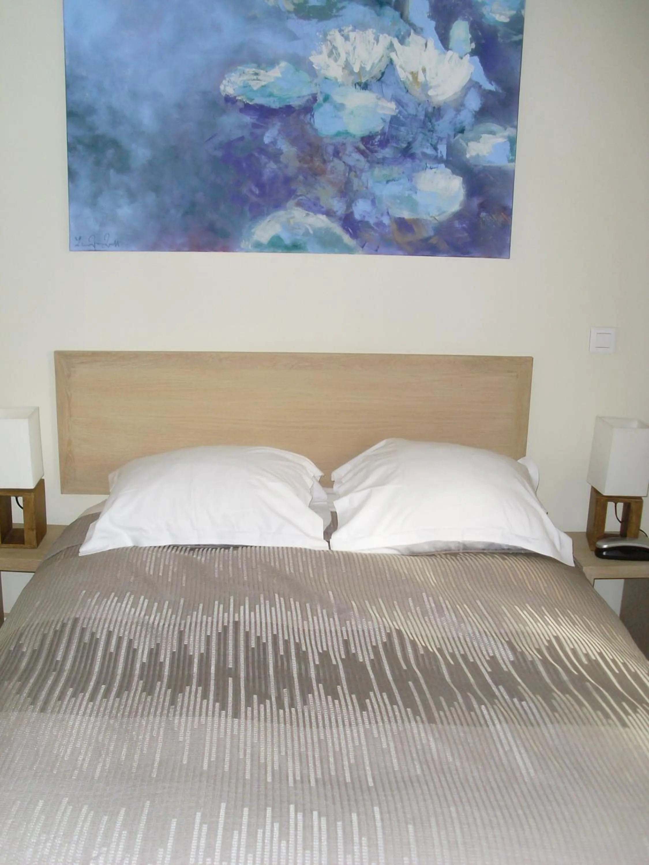 Bed in Hôtel Le Parc