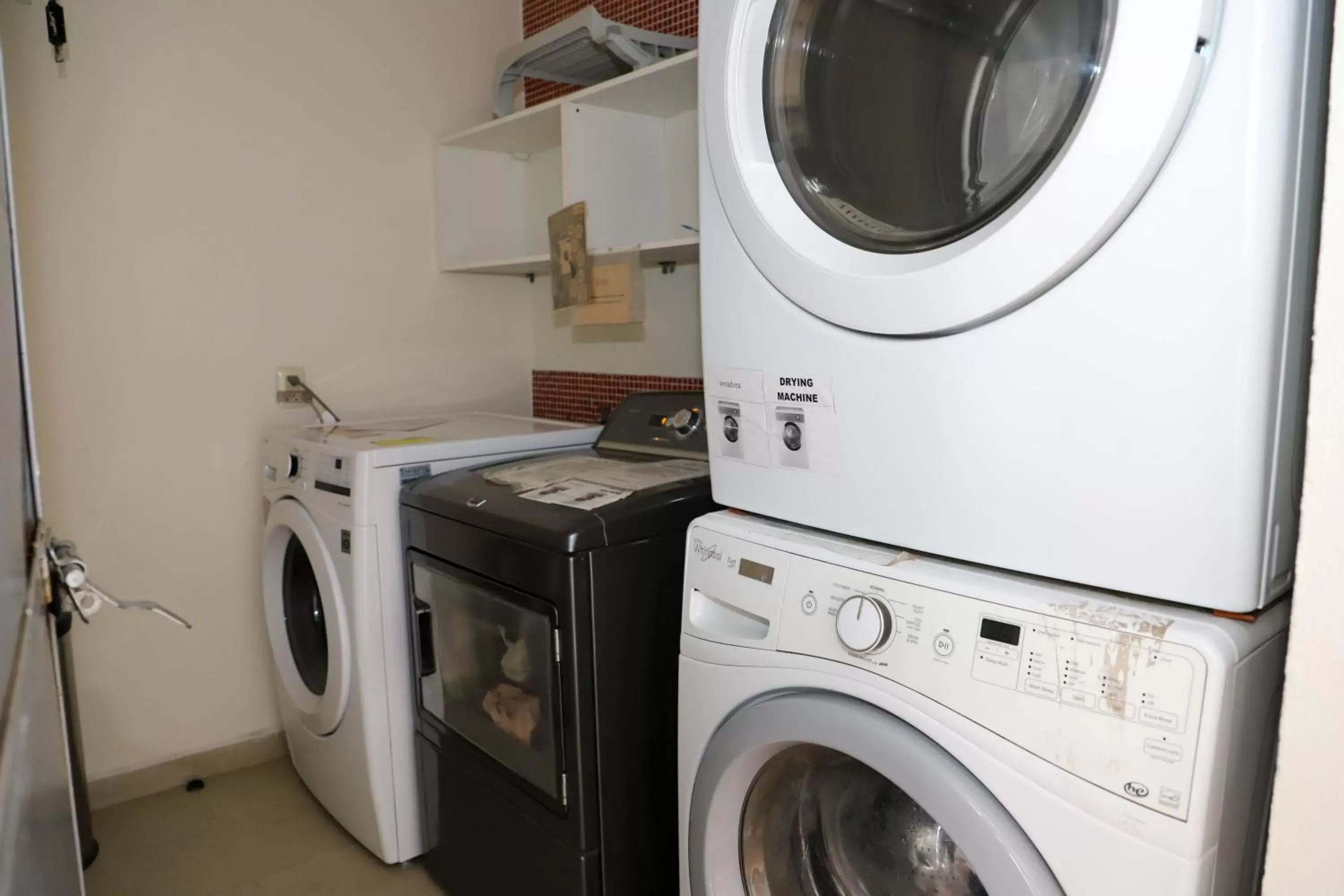 laundry, Kitchen/Kitchenette in Capital Luxury Apartments & Offices