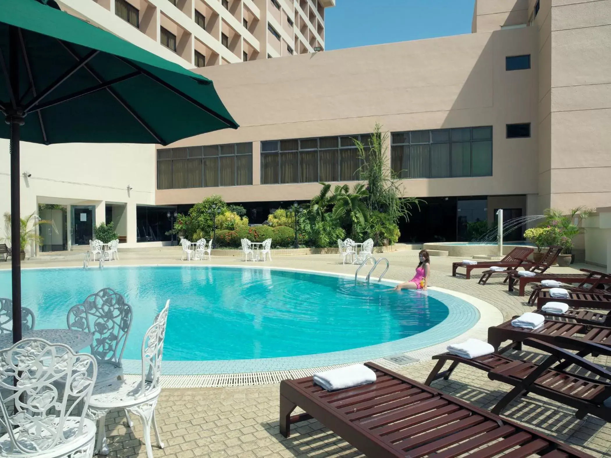 Facade/entrance, Swimming Pool in Bayview Hotel Melaka