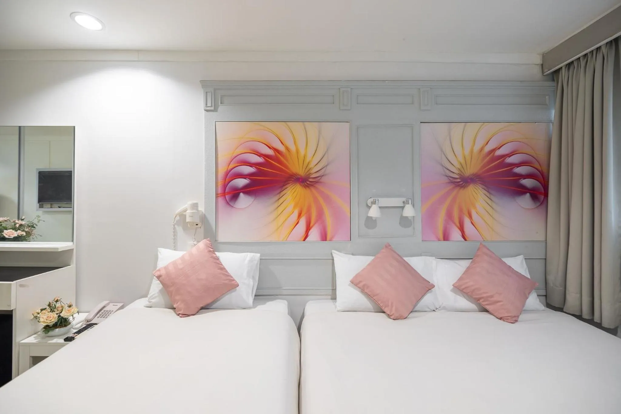 Bed in Pratunam City Inn