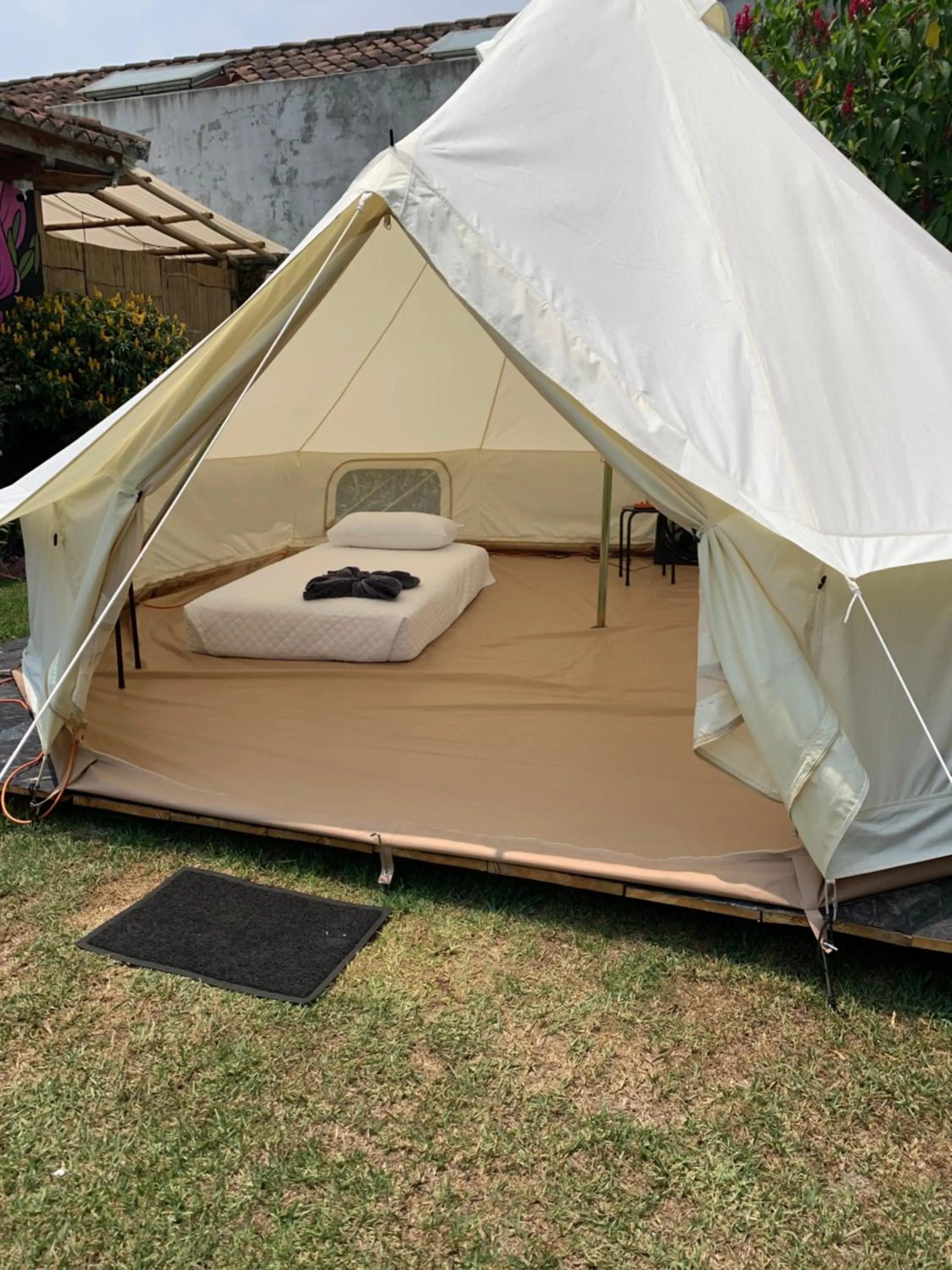 Tent - single occupancy in Yes Please! Hostel