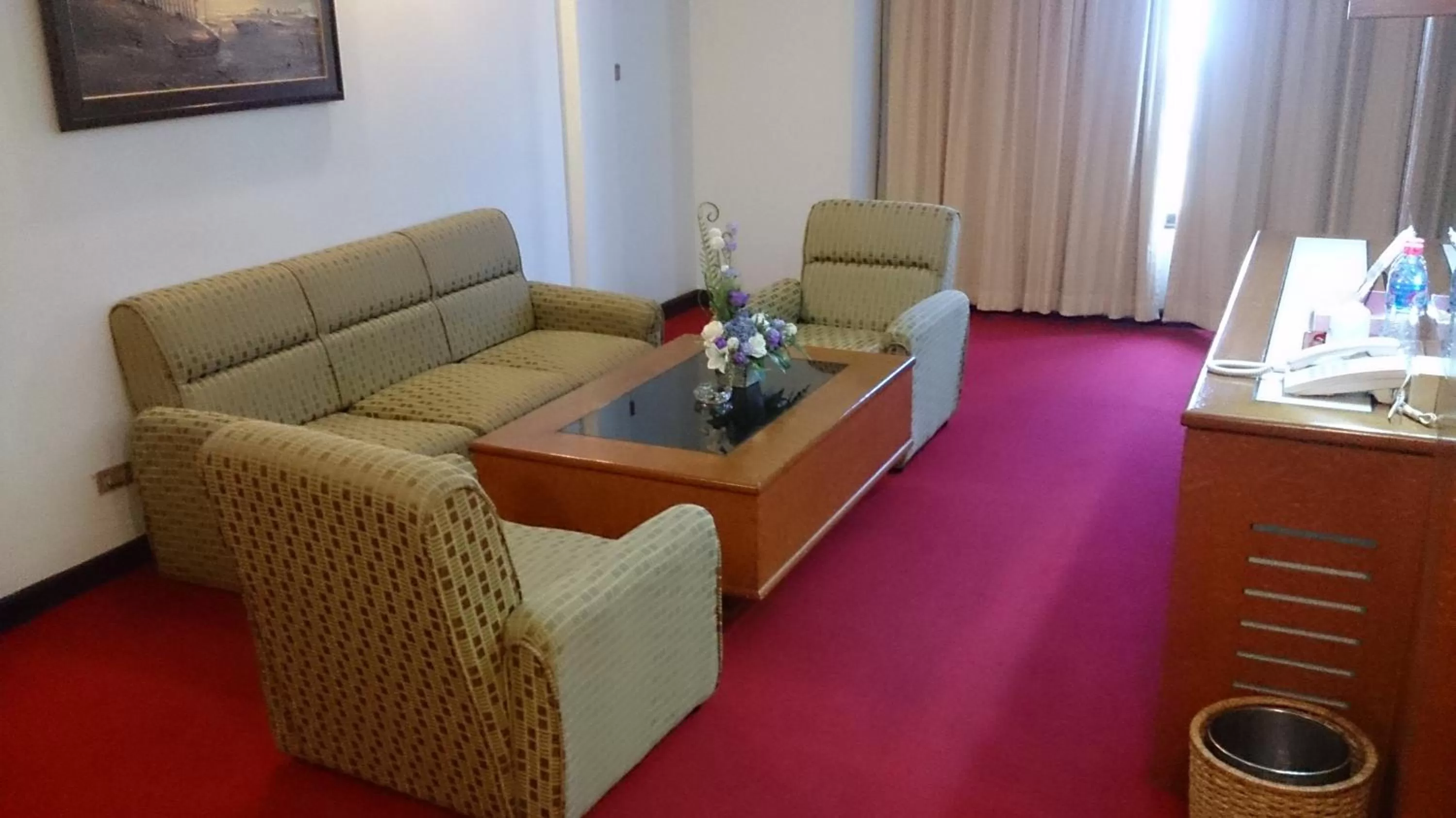 Seating area in The Camelot Hotel Pattaya