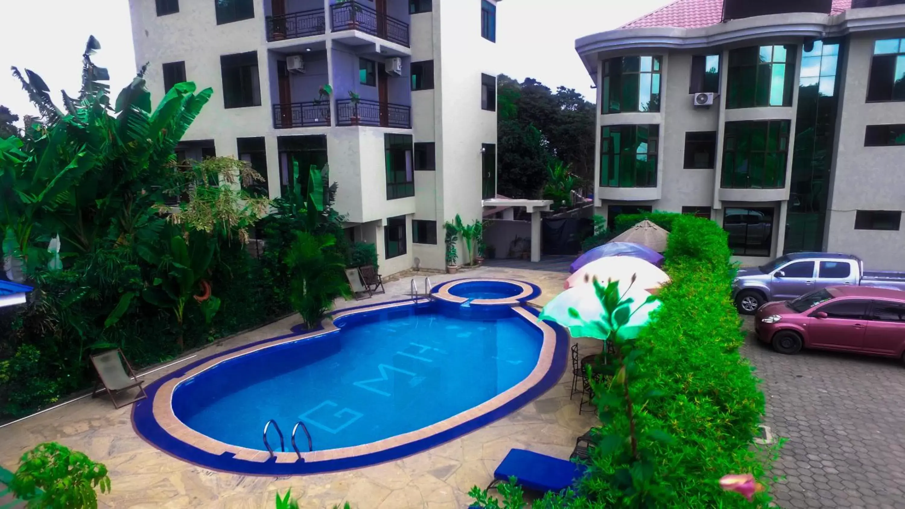 Swimming Pool in Green Mountain Hotel