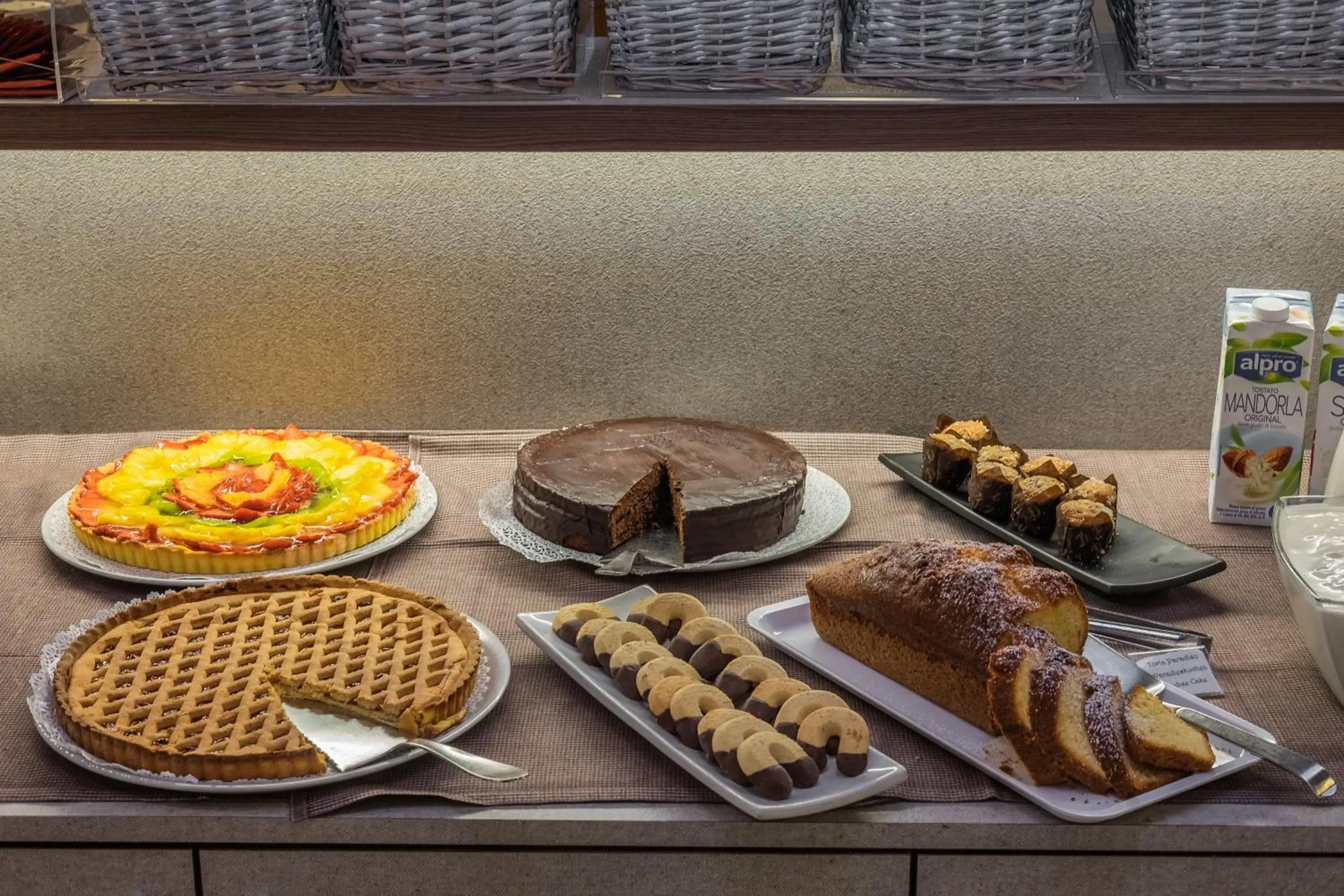 Buffet breakfast, Food in Hotel Ristorante Ramandolo