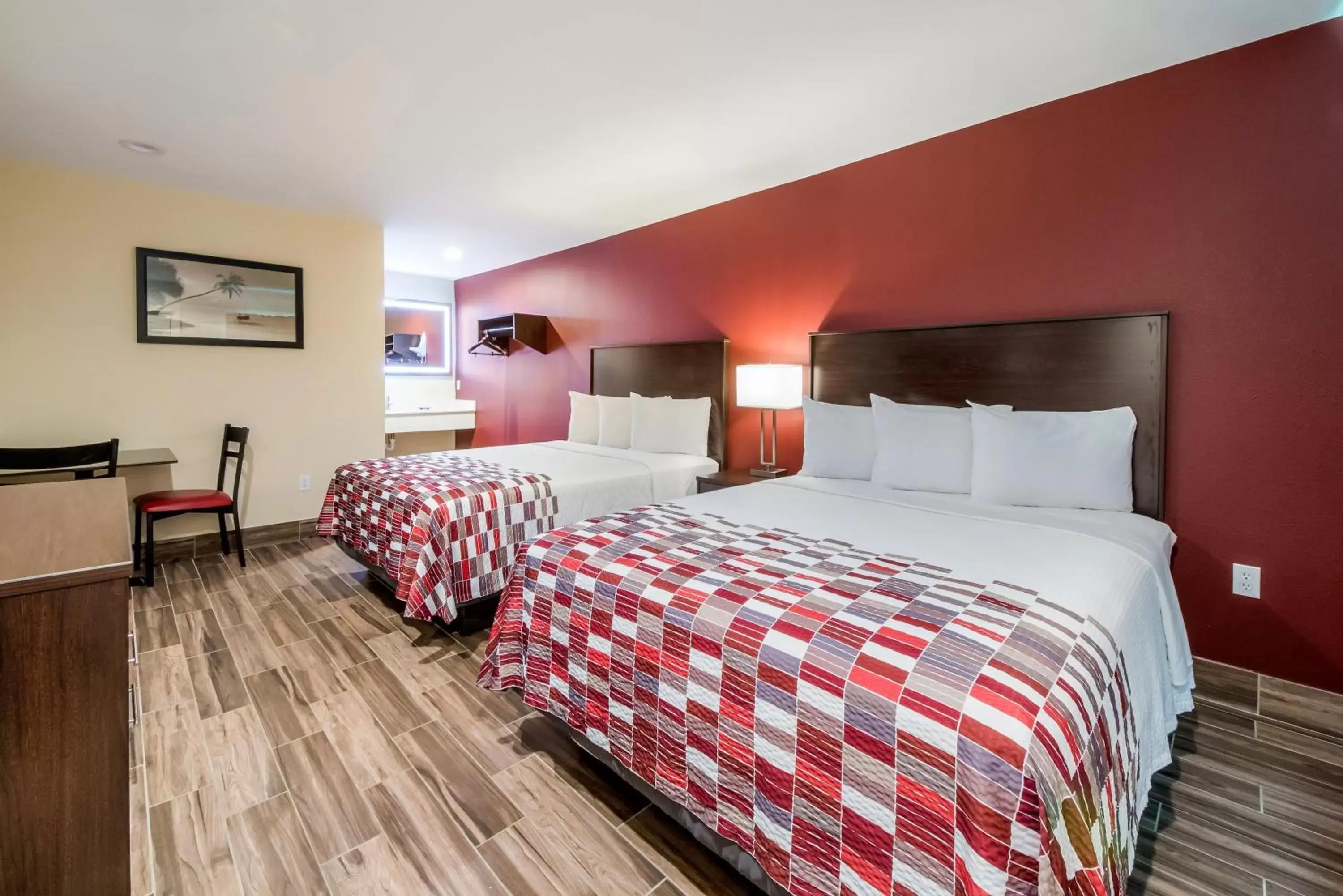 Photo of the whole room, Bed in Ocean's Edge Hotel, Port Aransas,TX Photo of the whole room, Bed in Ocean's Edge Hotel, Port Aransas,TX