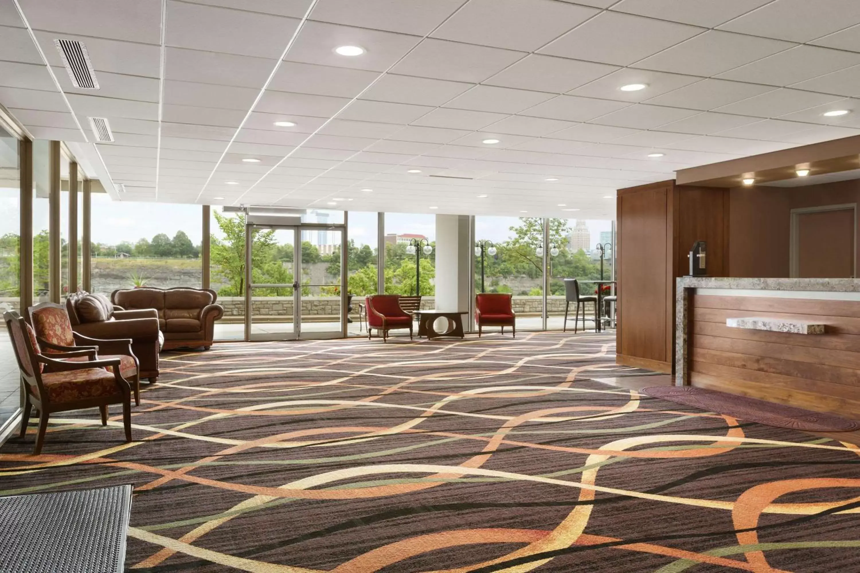 Lobby or reception in Travelodge by Wyndham Niagara Falls Fallsview