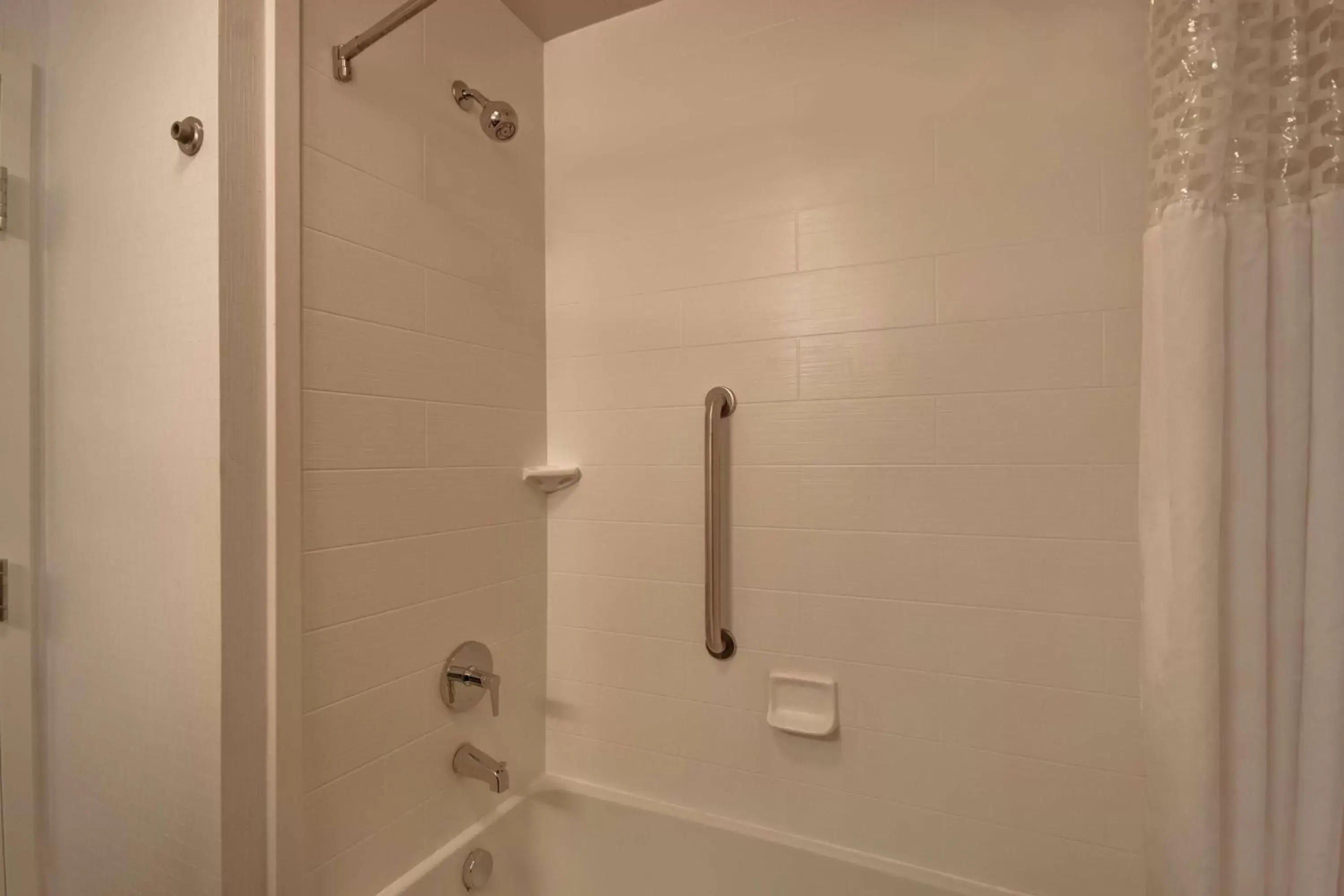 Bathroom in Hampton Inn & Suites Columbia South Fort Meade Area Bathroom in Hampton Inn & Suites Columbia South Fort Meade Area