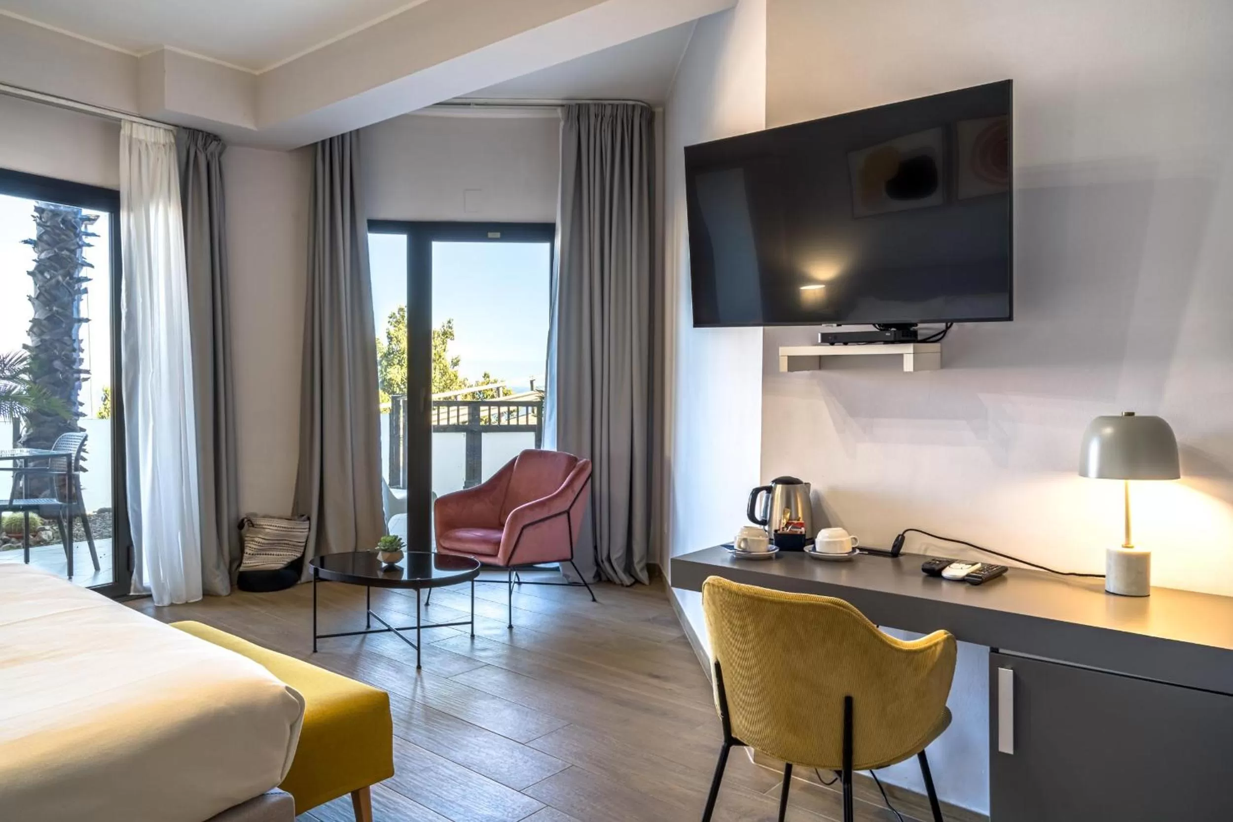 TV and multimedia, Bed in Taormina Palace Hotel