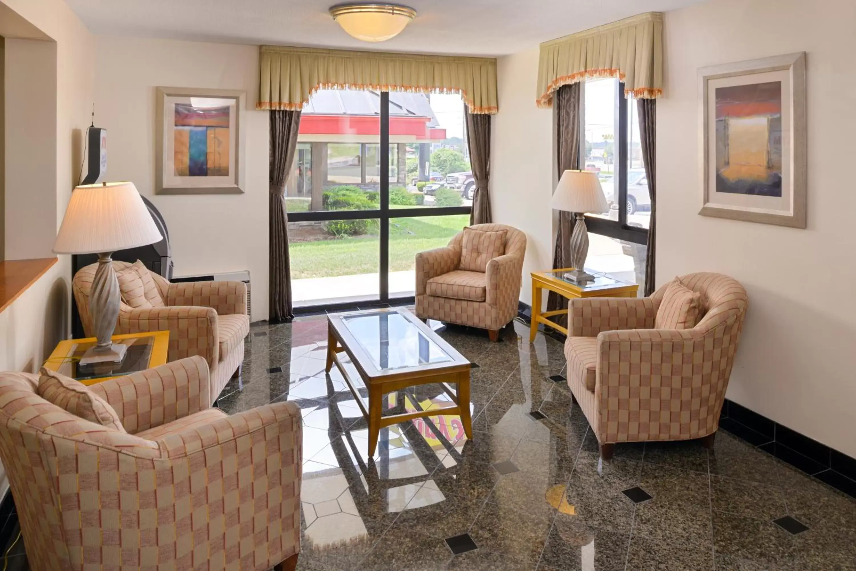 Lobby or reception, Seating Area in Americas Best Value Inn - Collinsville / St. Louis