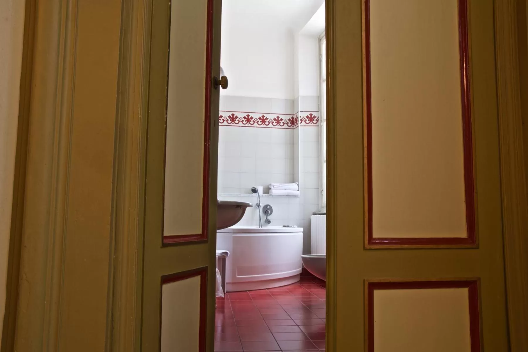 Hot Tub in Hotel La Luna