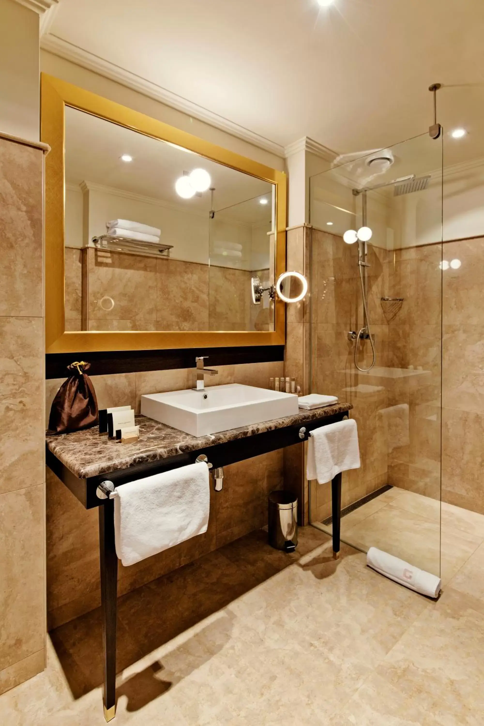 Bathroom in Grandezza Hotel Luxury Palace