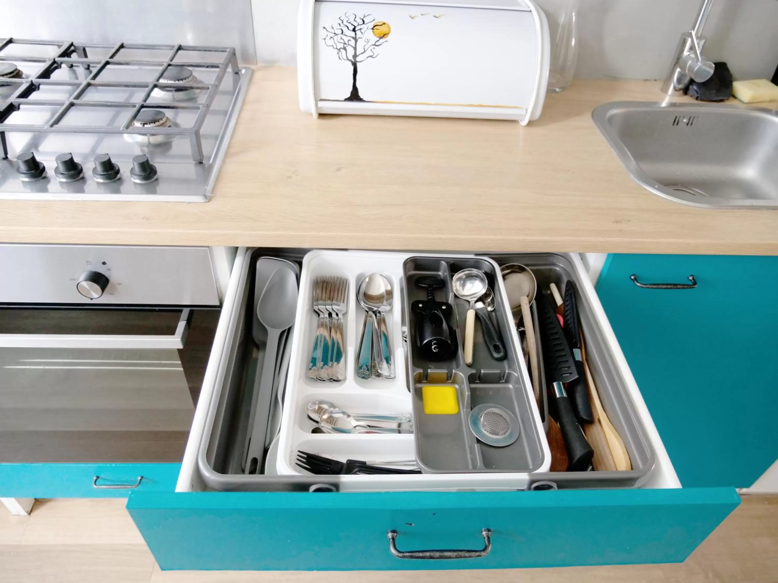 kitchen, Kitchen/Kitchenette in The Diesel Bed and Breakfast