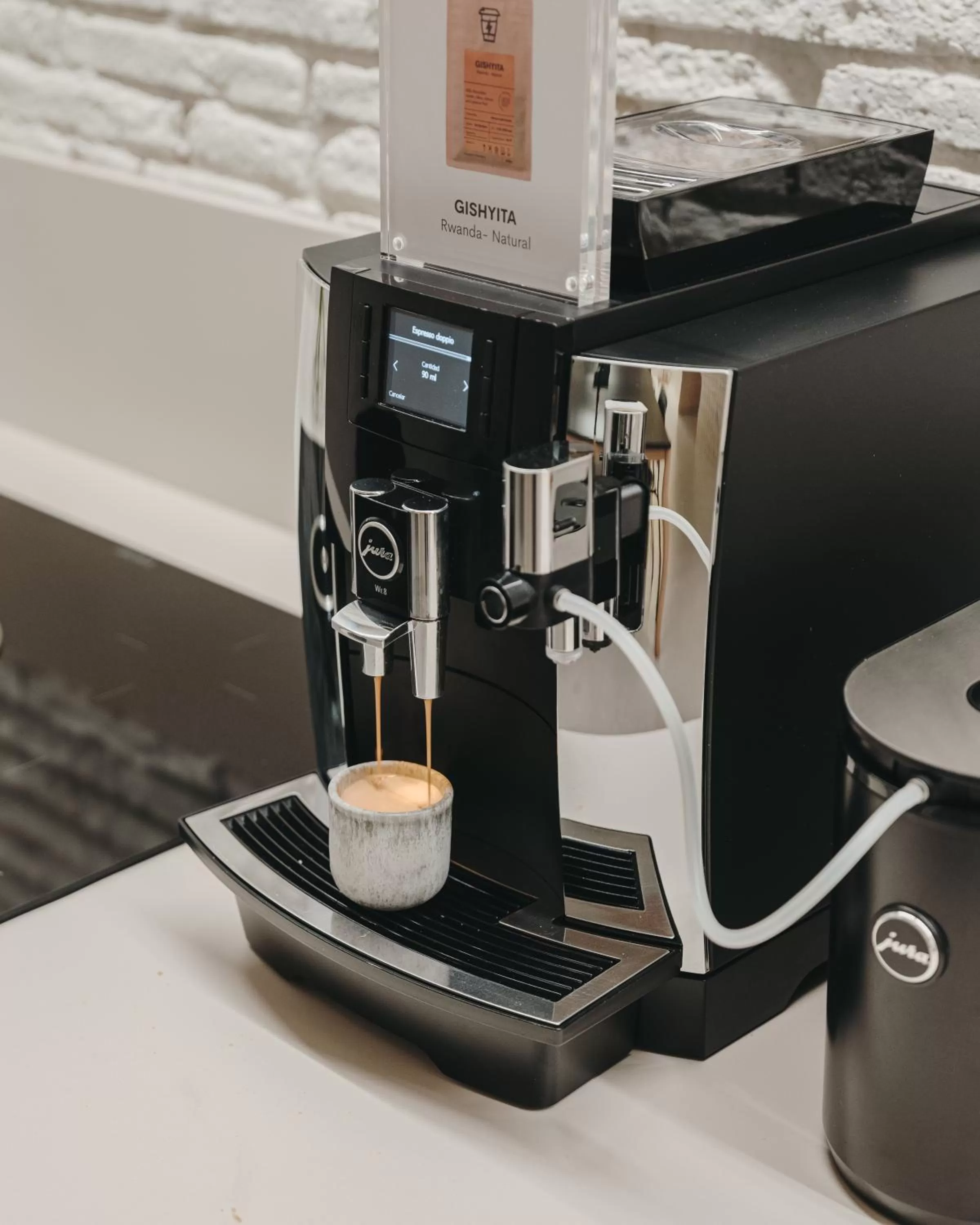 Communal lounge/ TV room in Boutique Apartments 23 Barcelona
