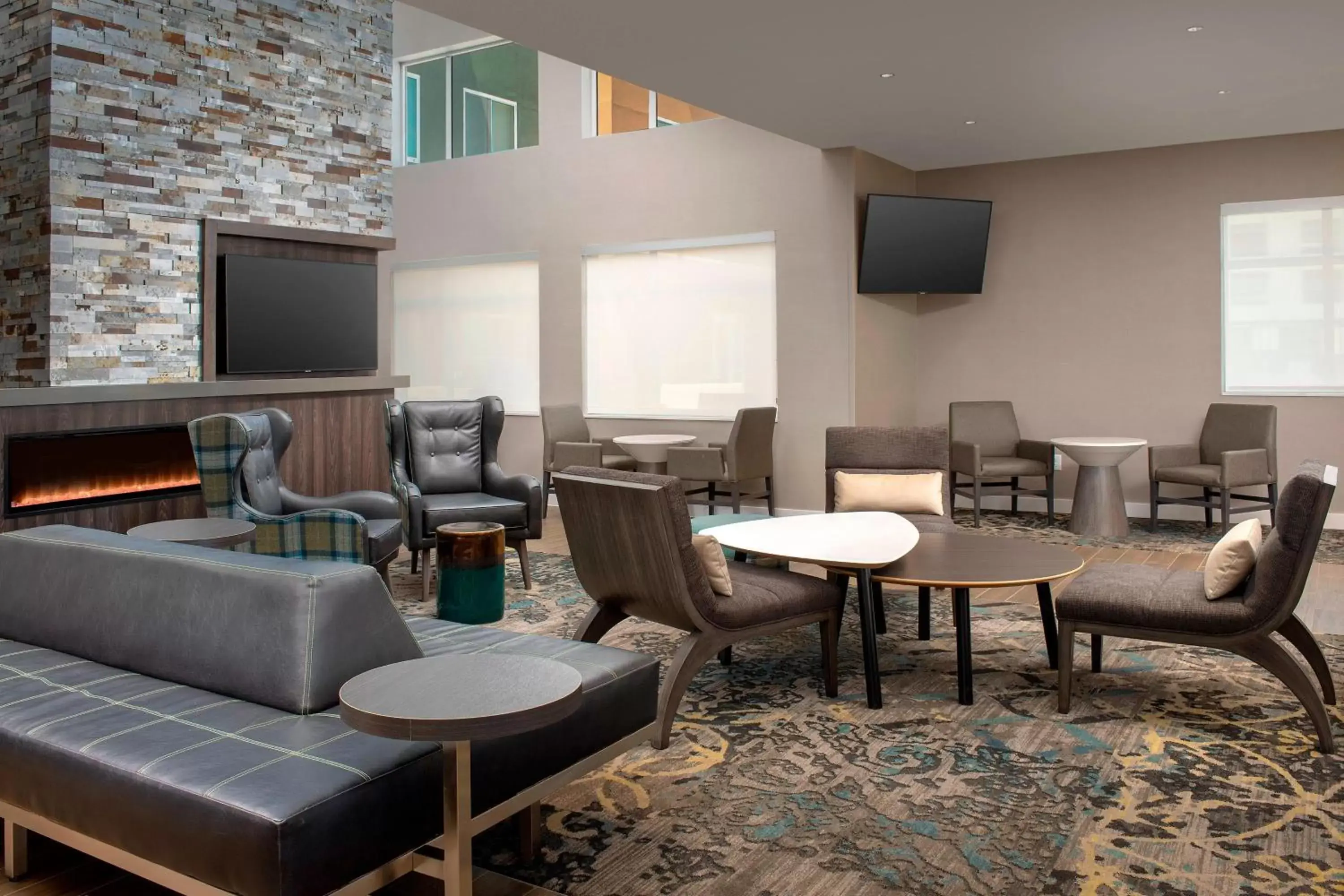 Lobby or reception, Lounge/Bar in Residence Inn by Marriott Lubbock Southwest