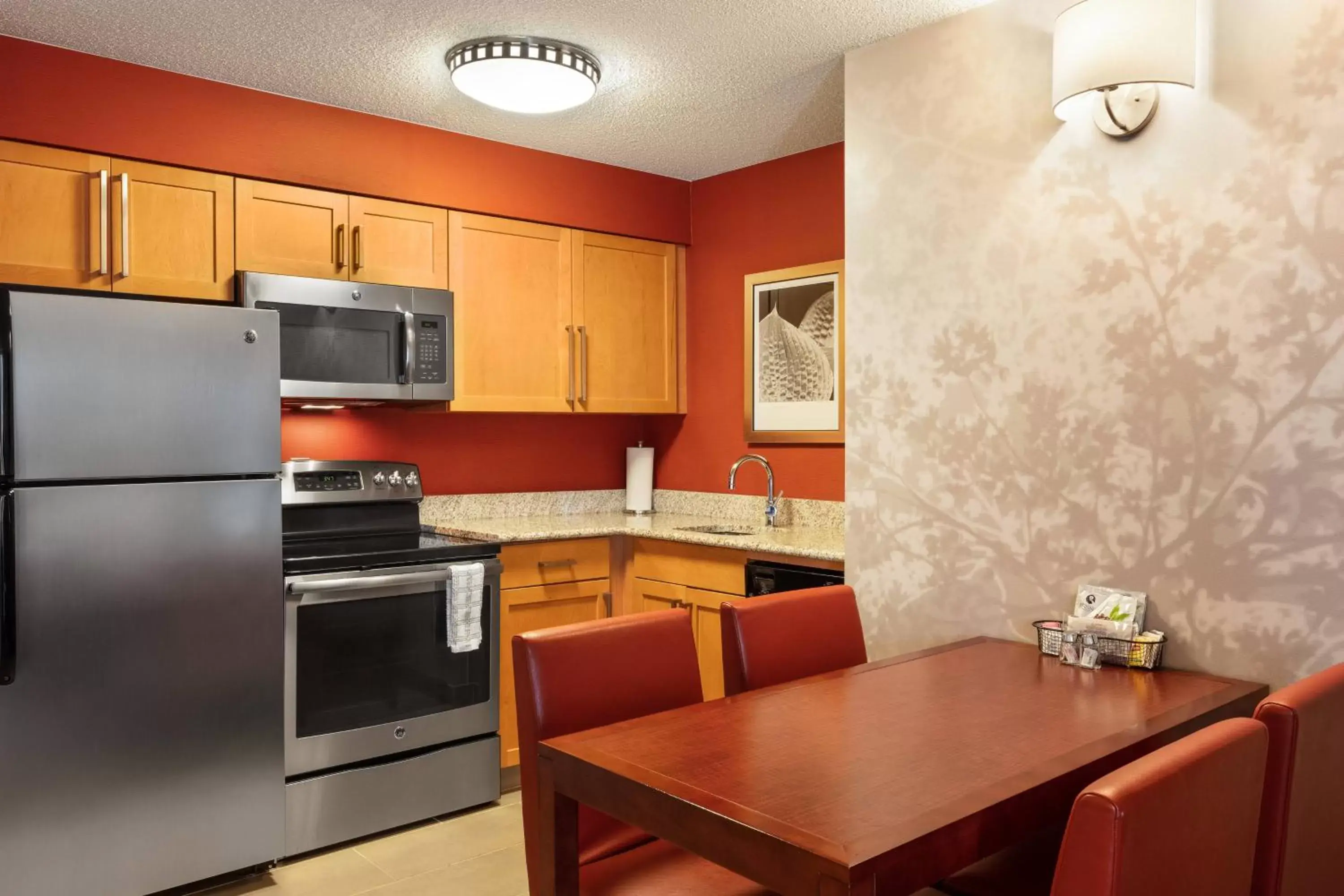 Bedroom, Kitchen/Kitchenette in Residence Inn by Marriott San Antonio Downtown Market Square