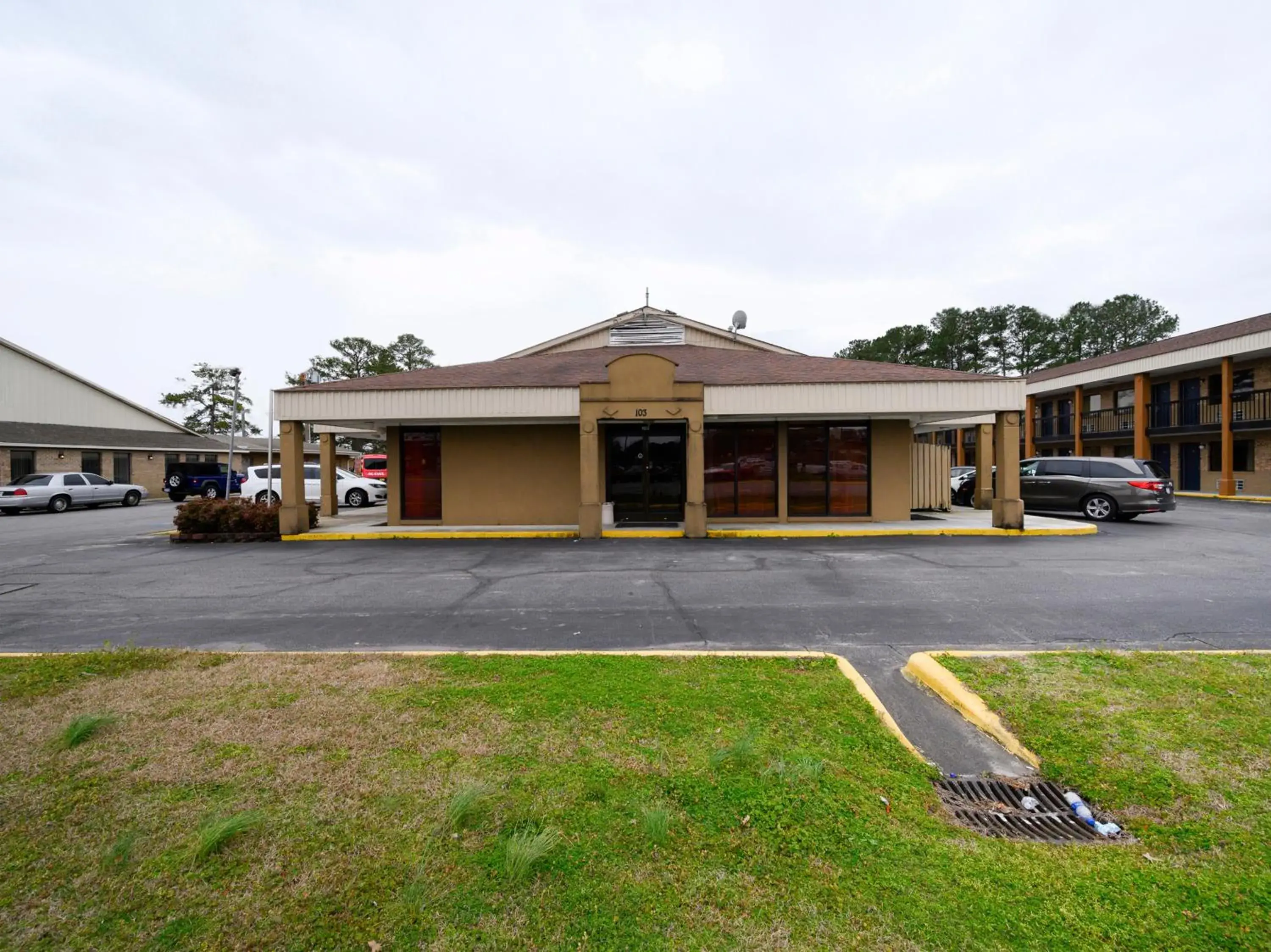 Facade/entrance, Property Building in OYO Hotel Williamston