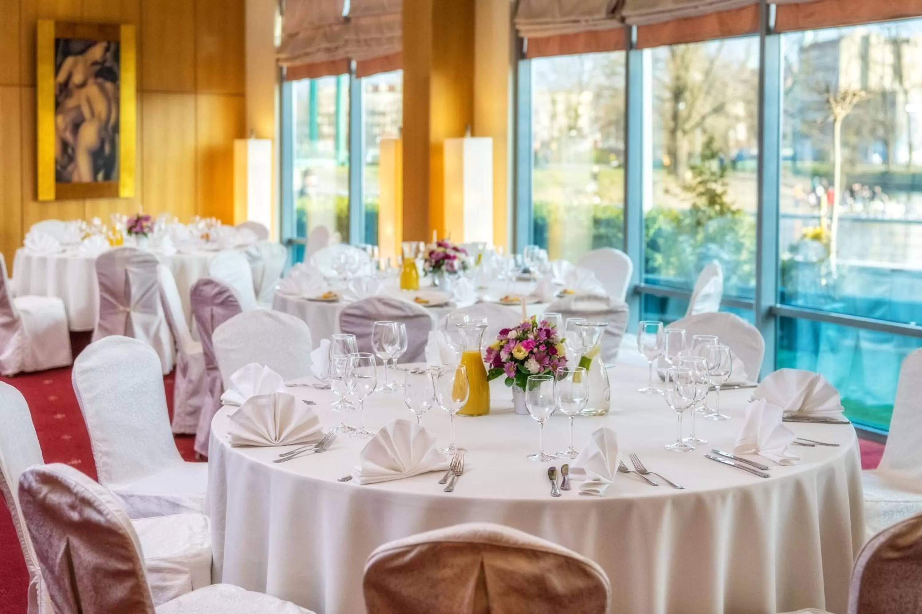 Restaurant/places to eat in HP Park Plaza