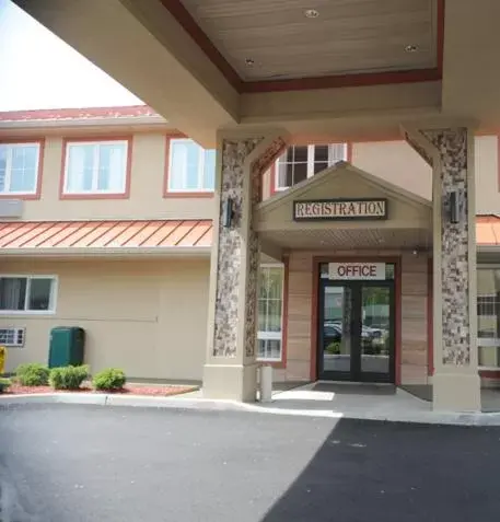 Facade/entrance in Skyview Motel